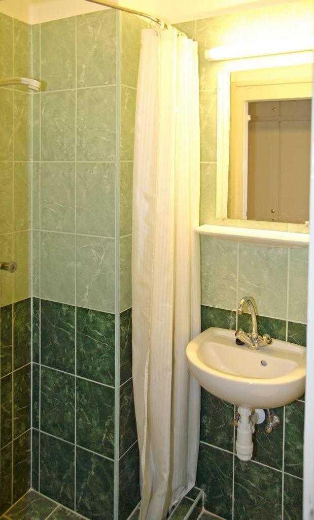 Double Room - Photo 6
