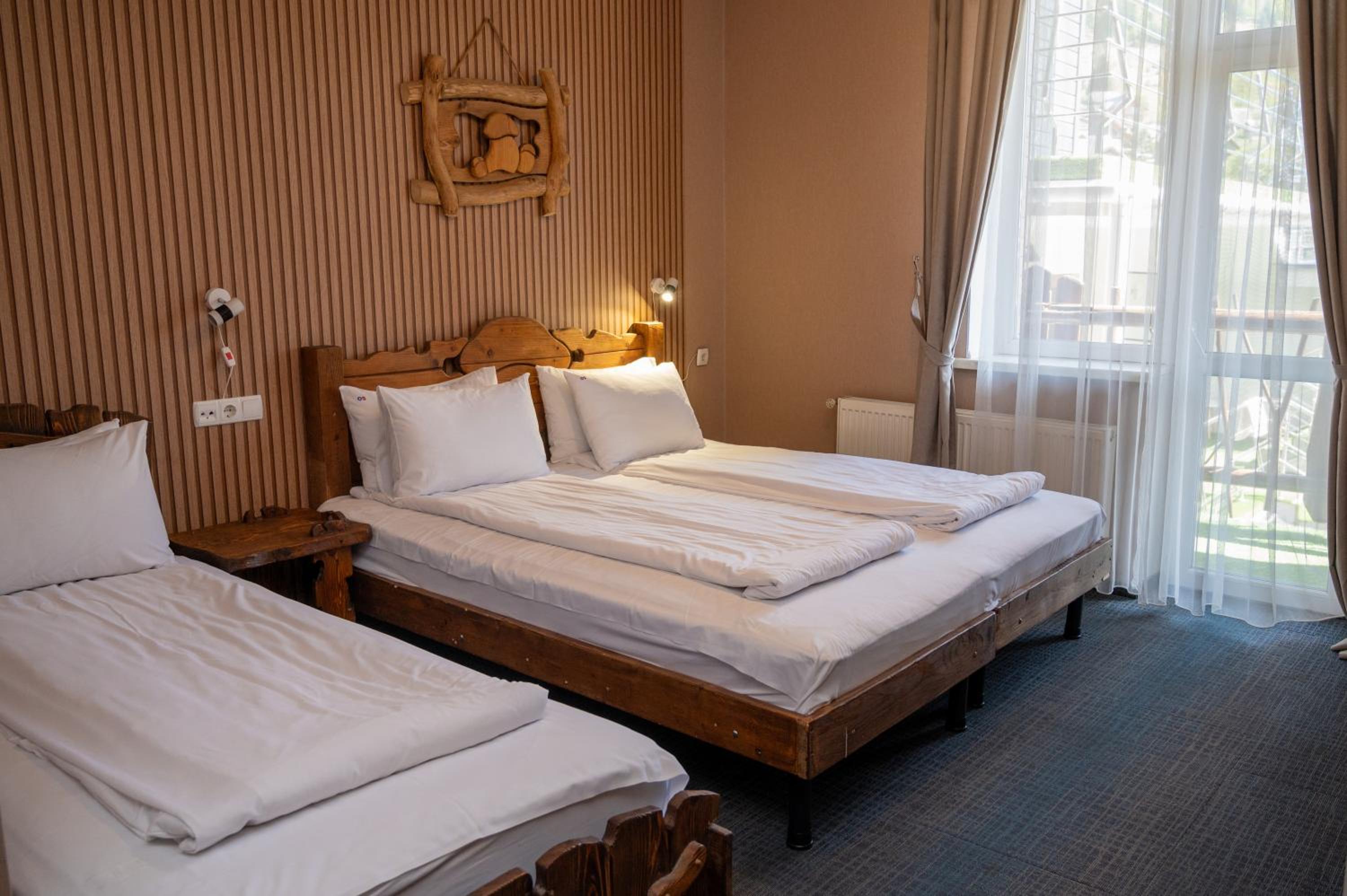 Triple Room with Mountain View photo 2
