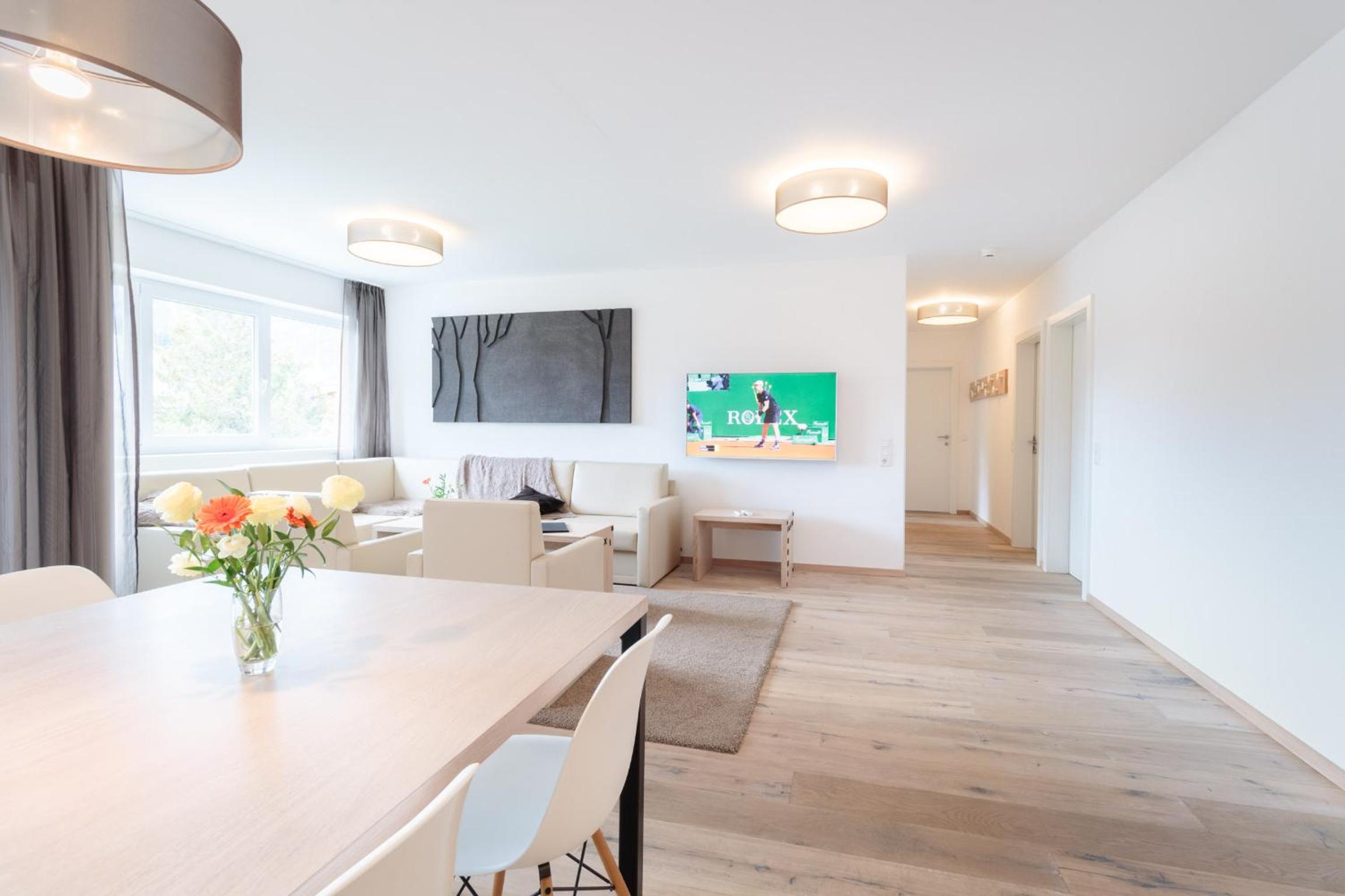 Three-Bedroom Apartment with Balcony photo 1