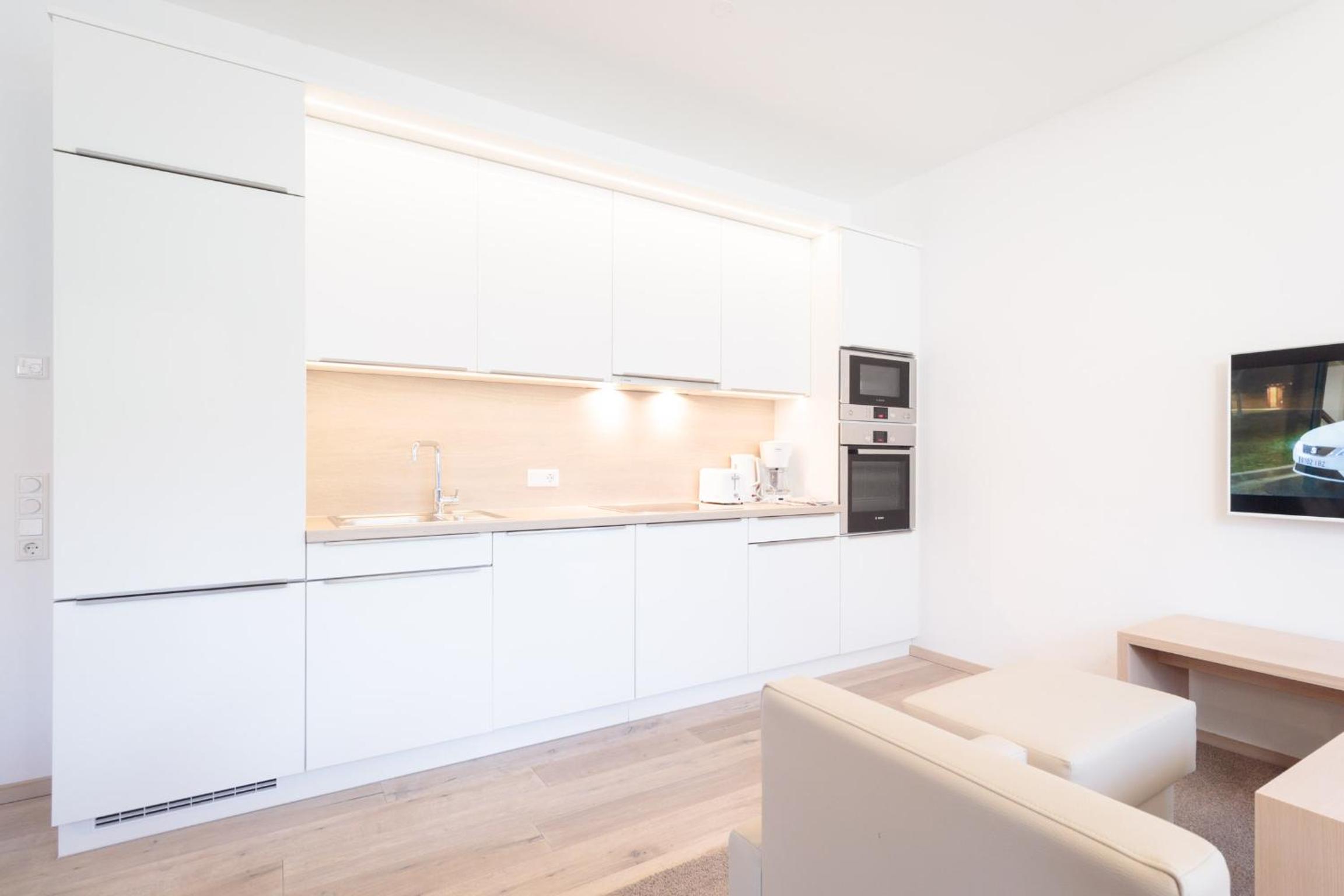 Two-Bedroom Apartment with Balcony photo 2