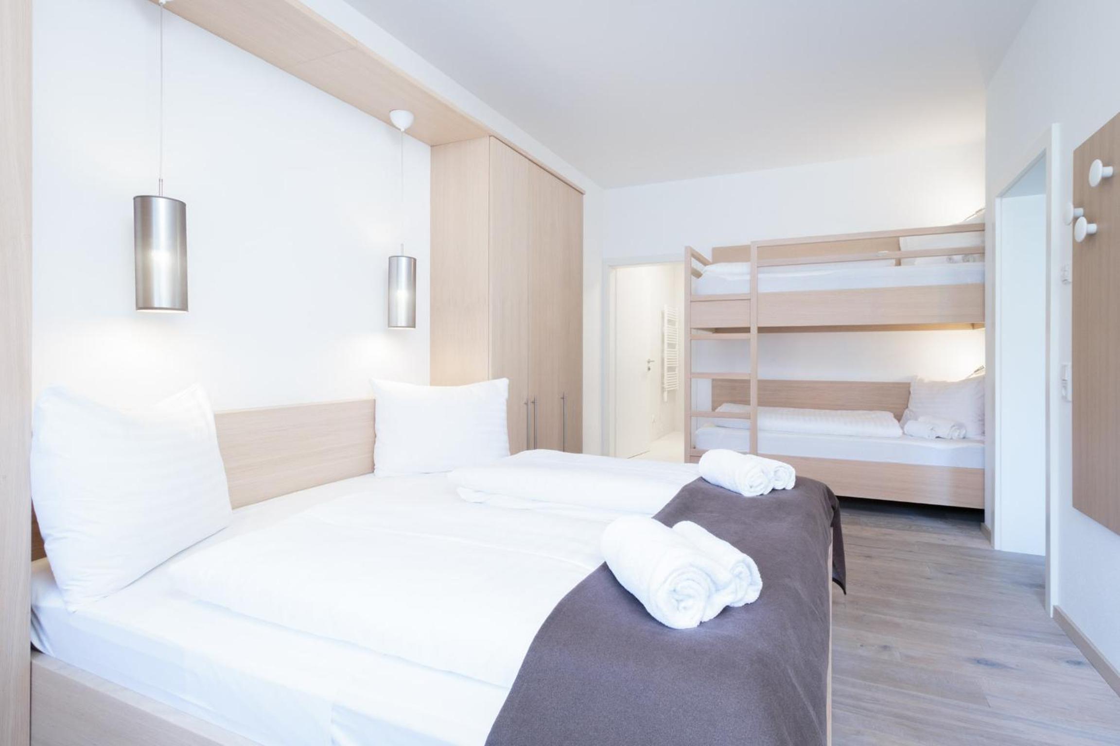 Two-Bedroom Apartment with Balcony photo 3