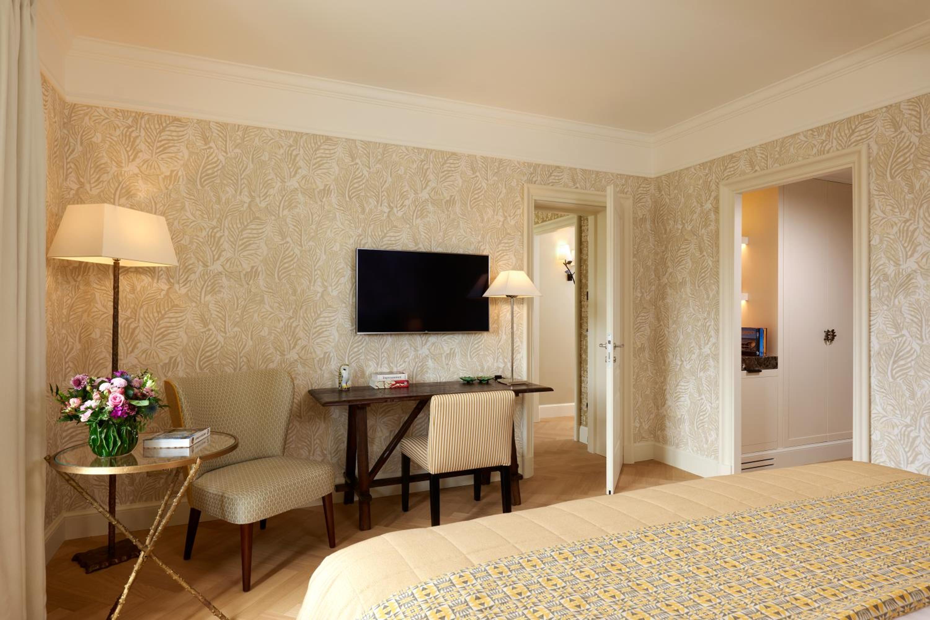 Double Room thumbnail 6