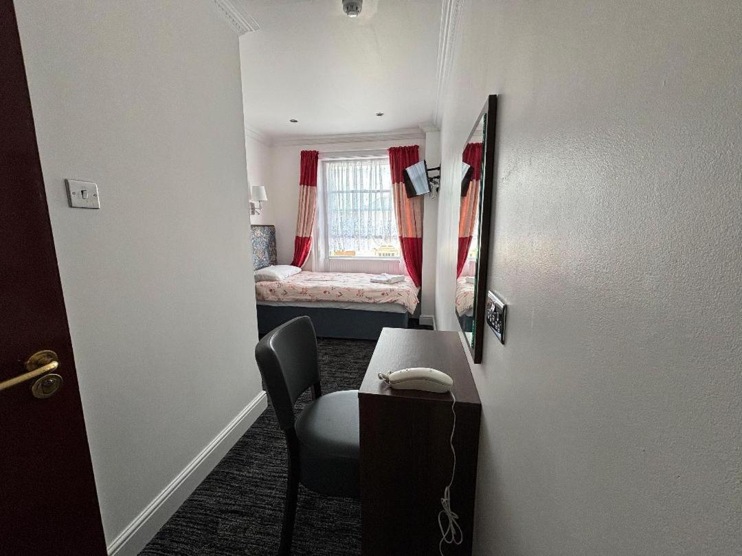 Single Room photo 1