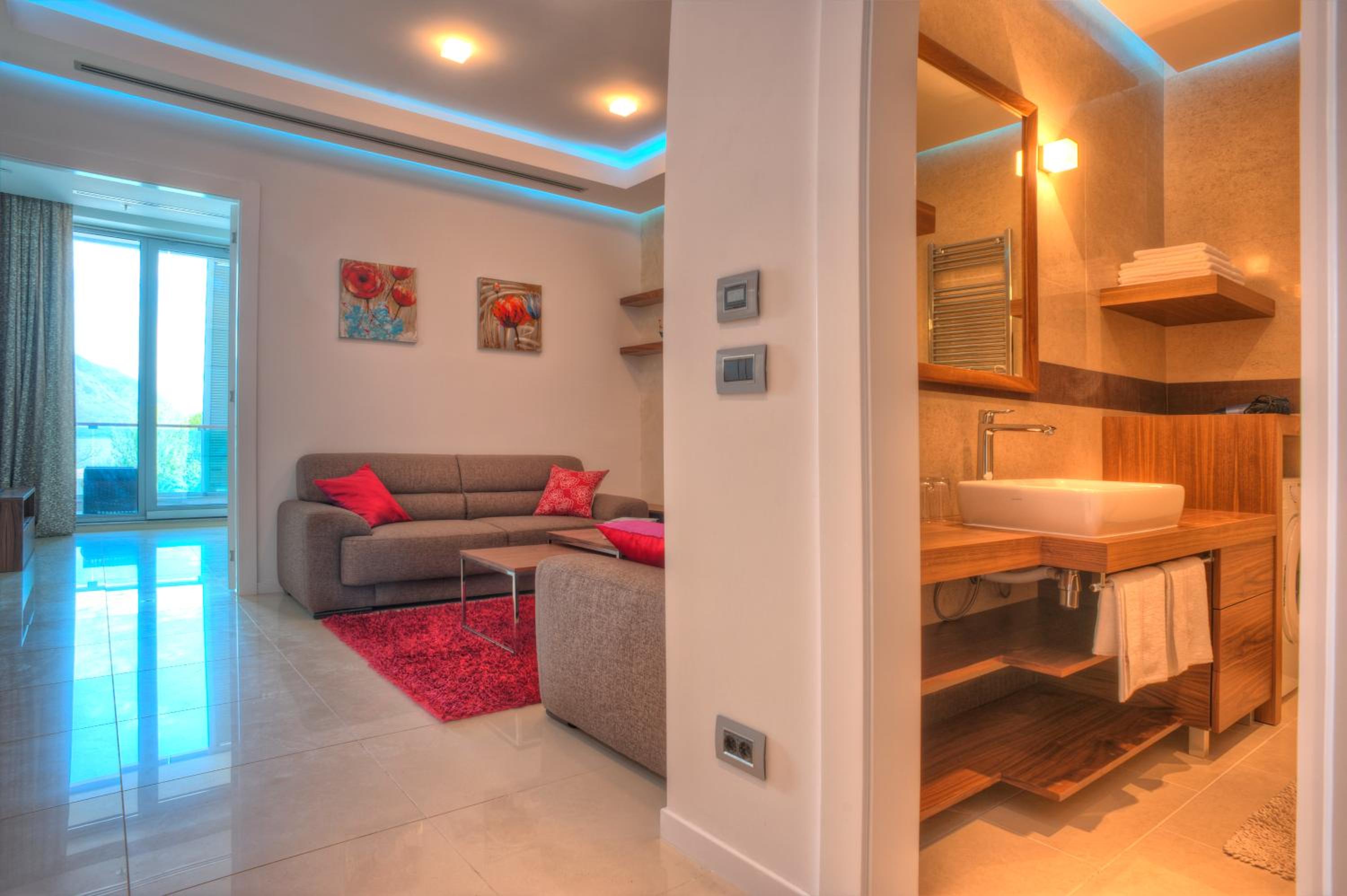 Two-Bedroom Apartment with Sea View photo 2