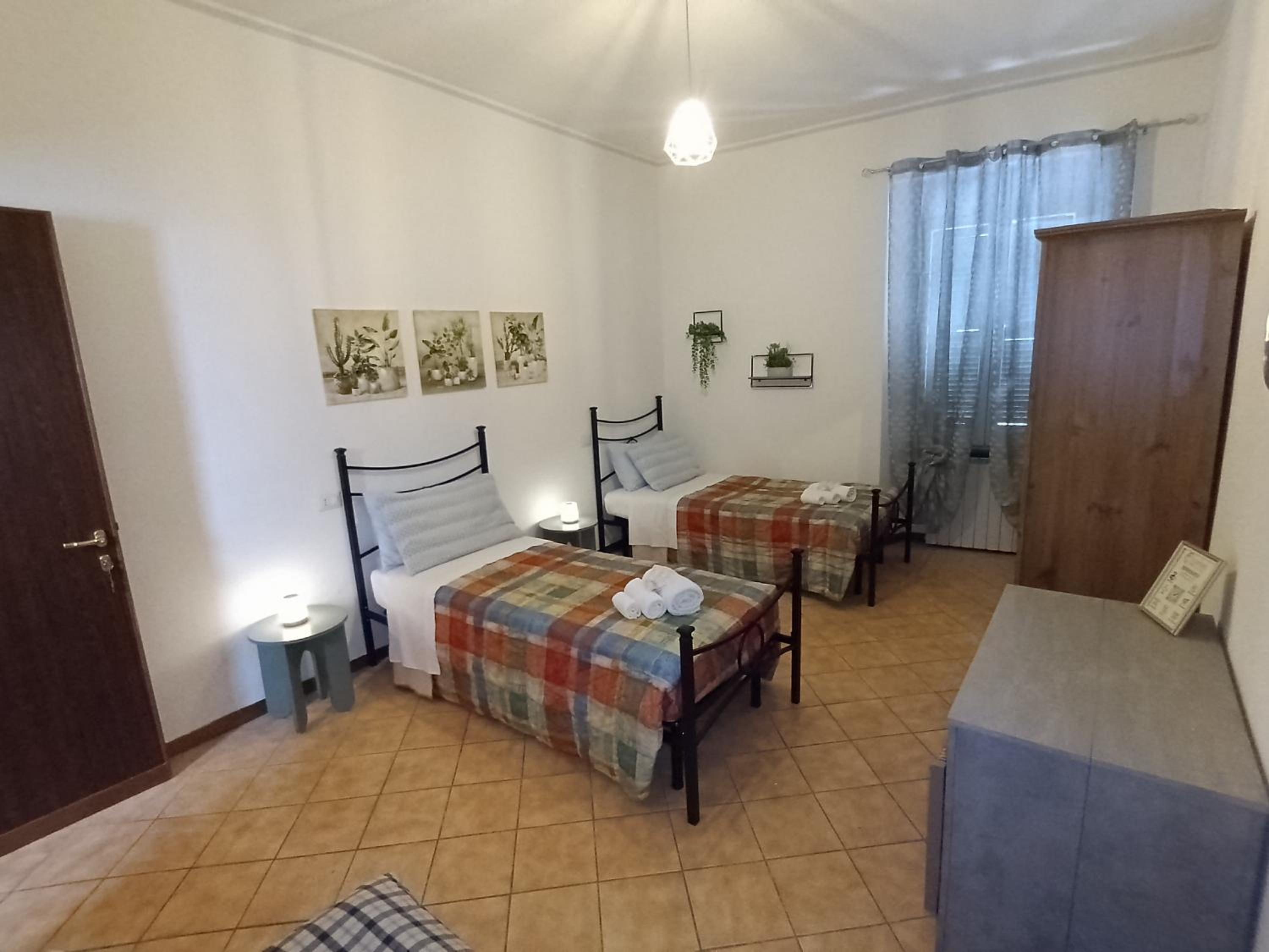 Double or Twin Room with Shared Bathroom photo 1