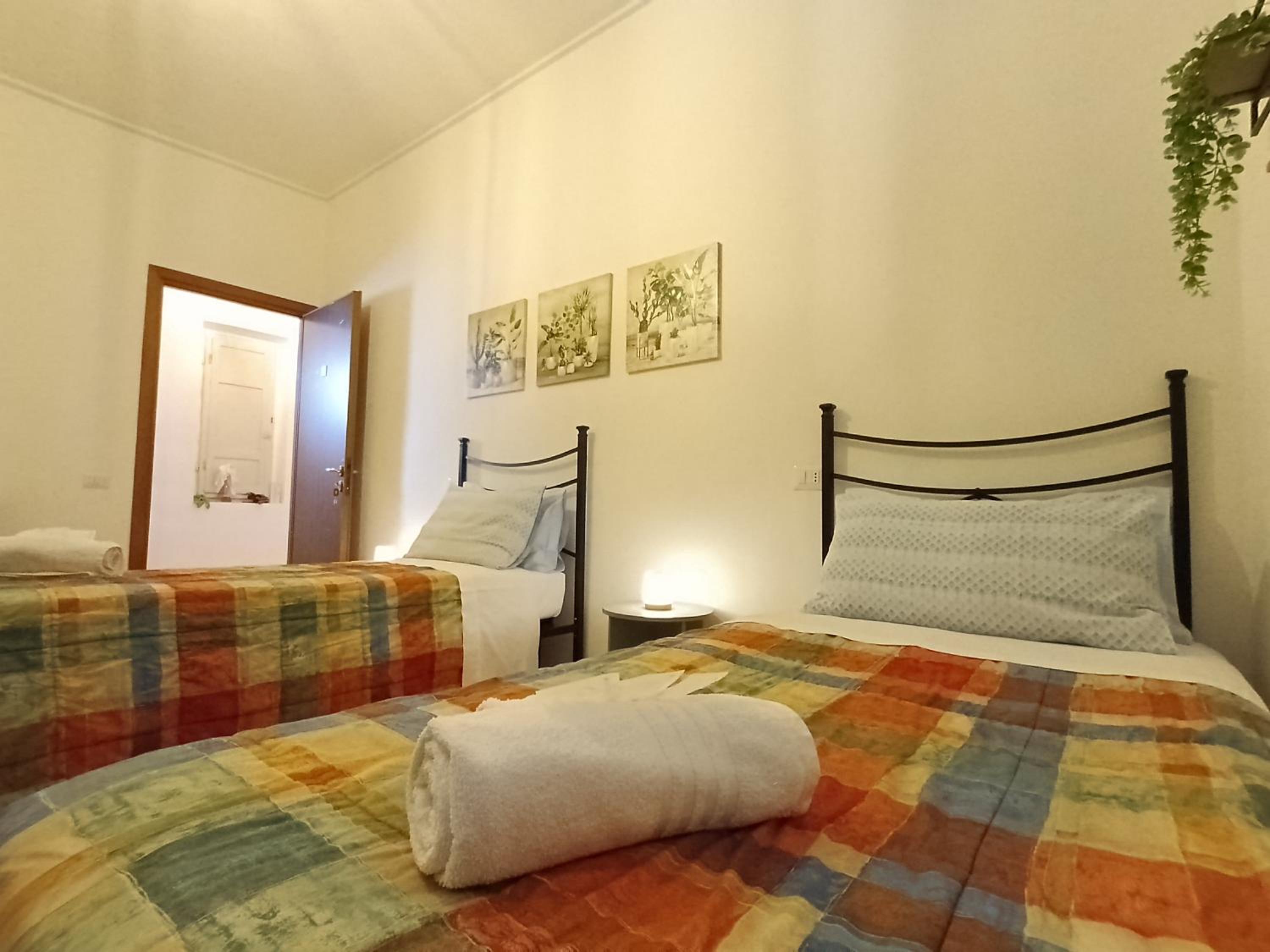 Double or Twin Room with Shared Bathroom photo 3