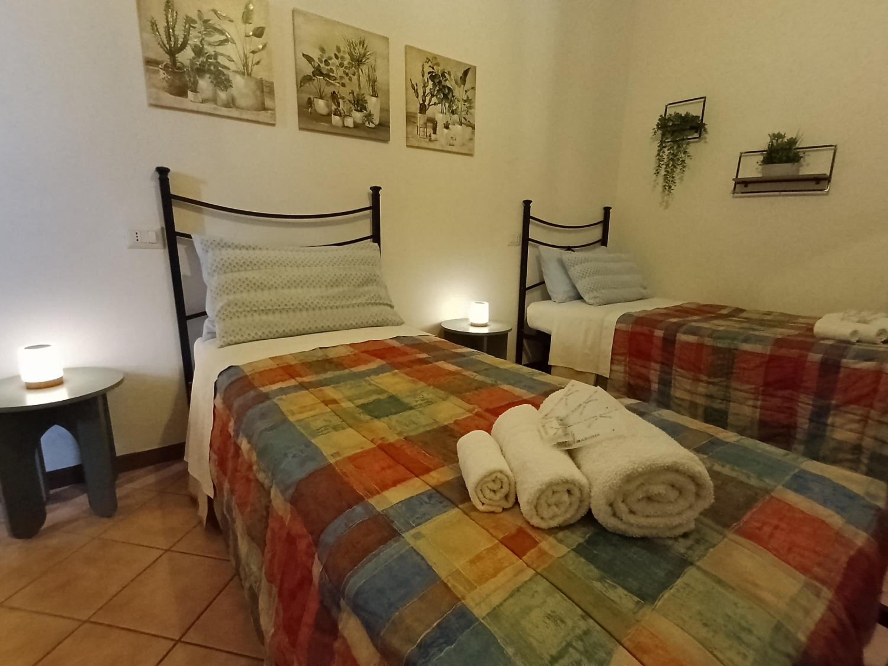 Double or Twin Room with Shared Bathroom photo 2