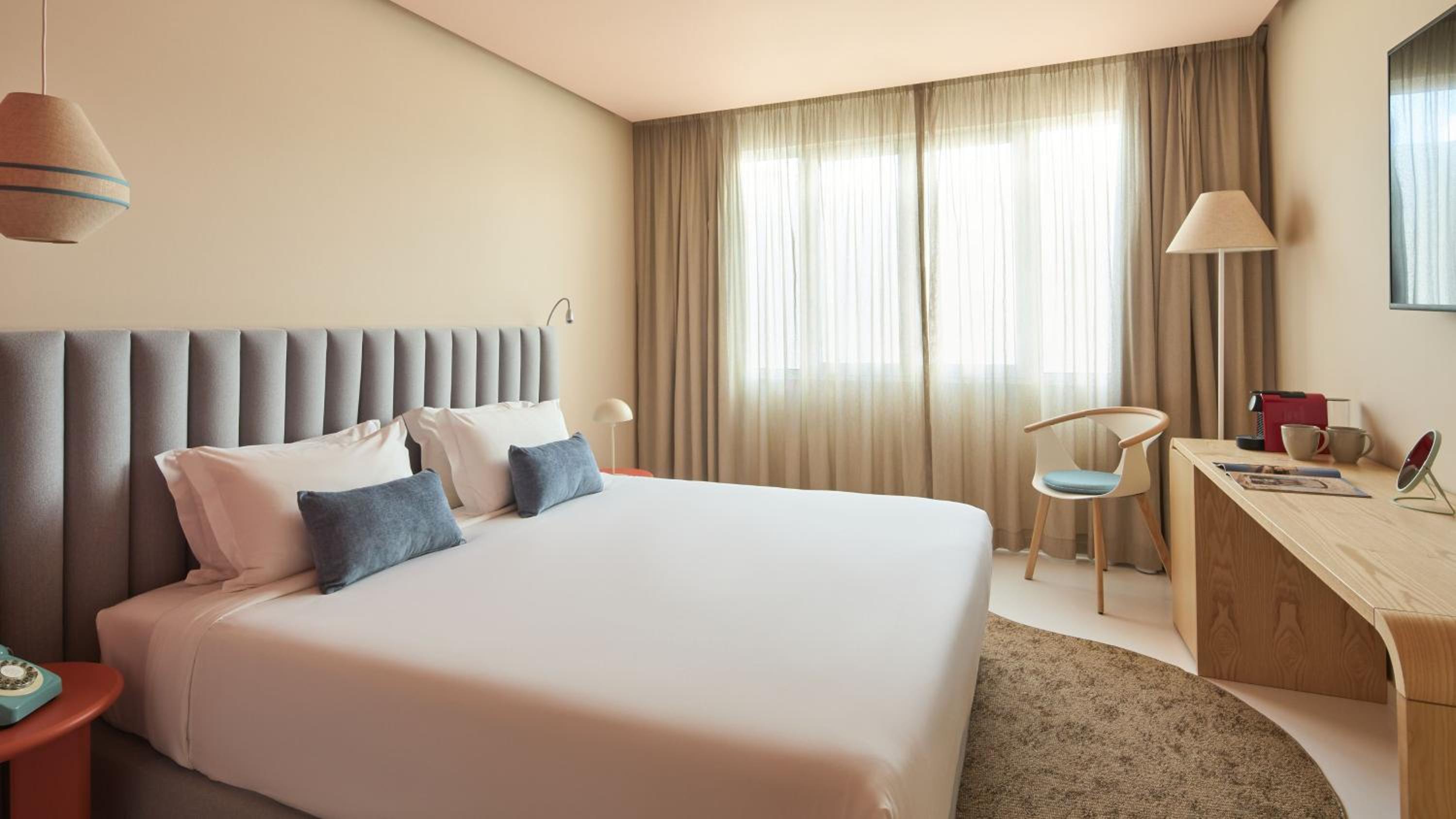Standard King Room - Photo 3