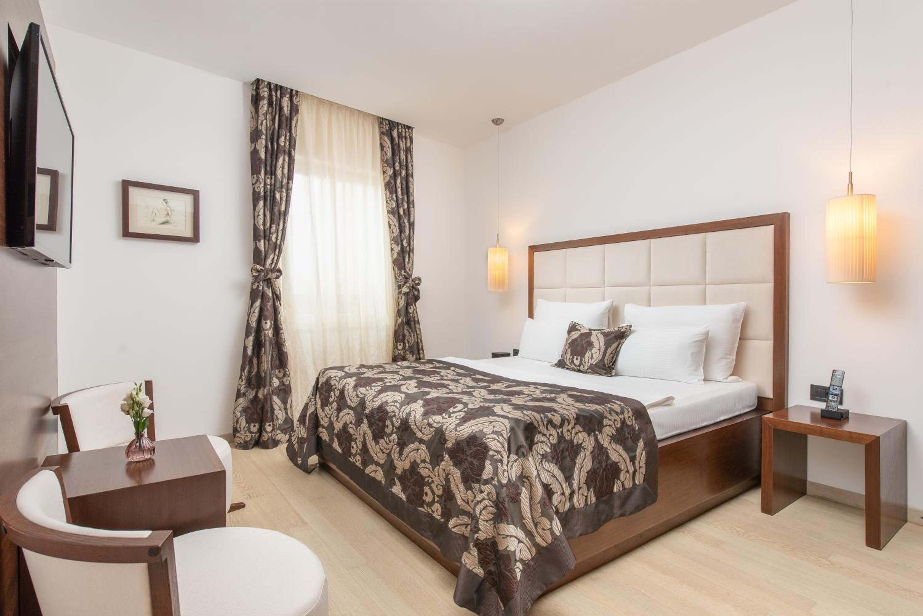 Classic Double or Twin Room - Photo 5