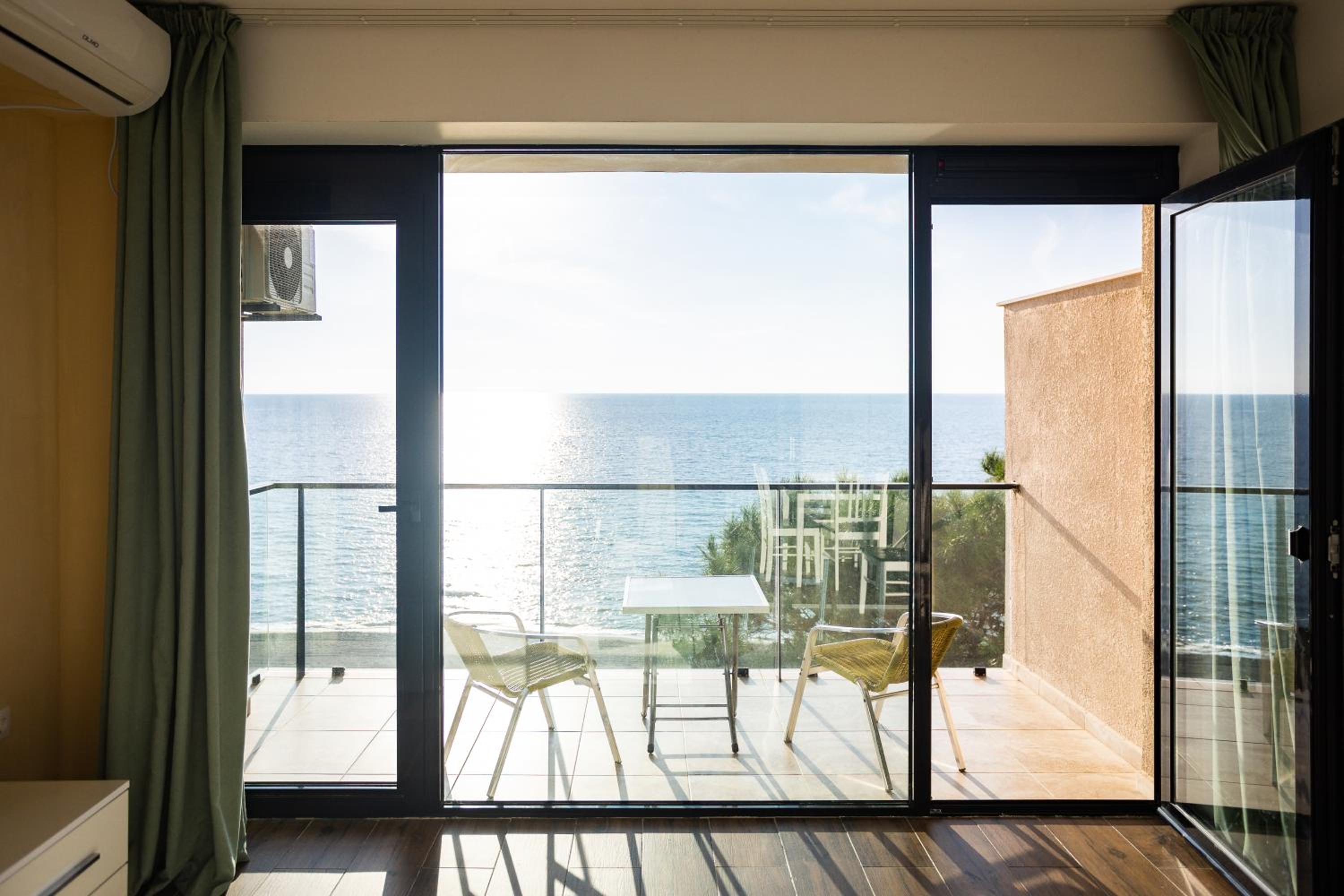 Studio with Sea View photo 3
