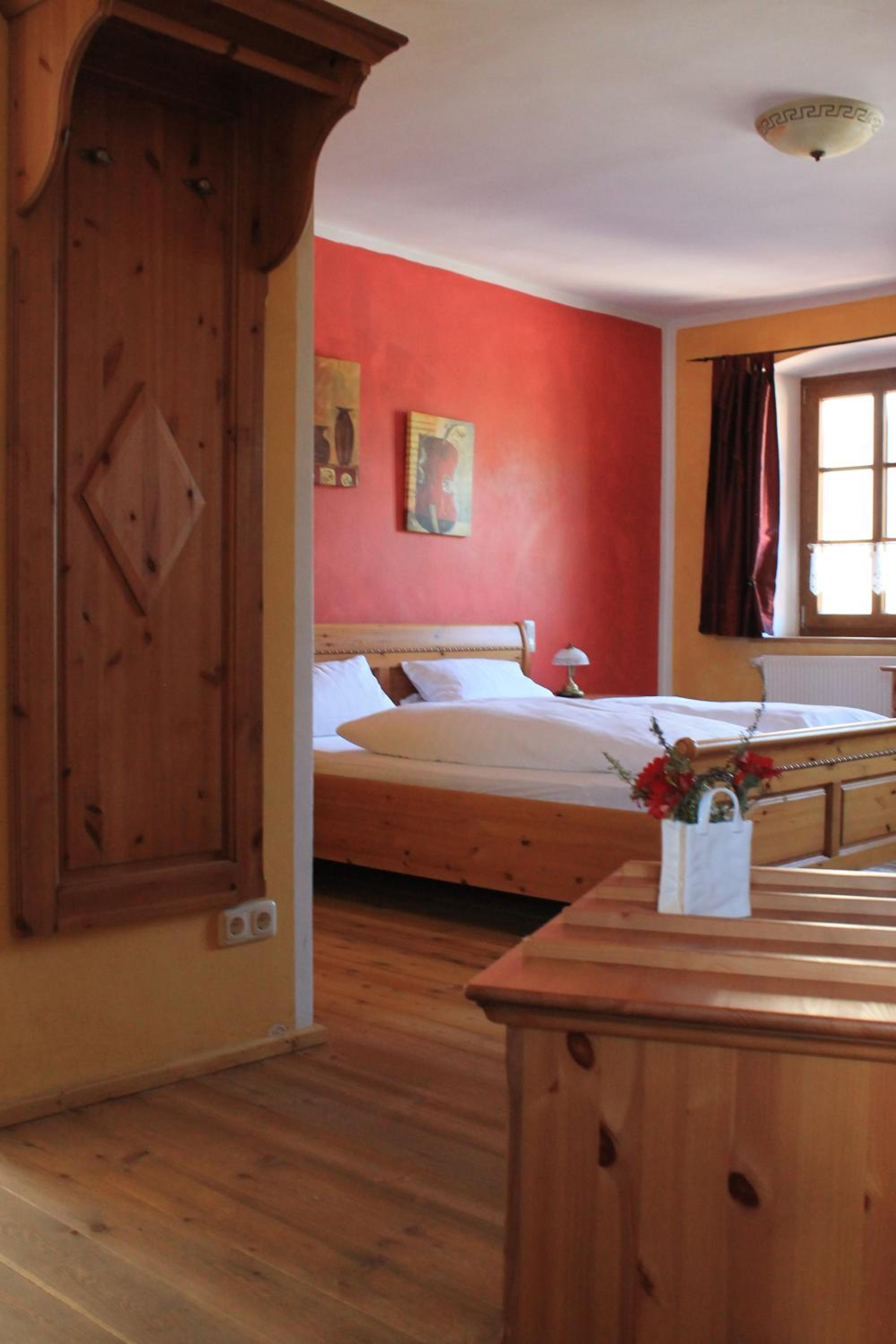 Large Double Room photo 1