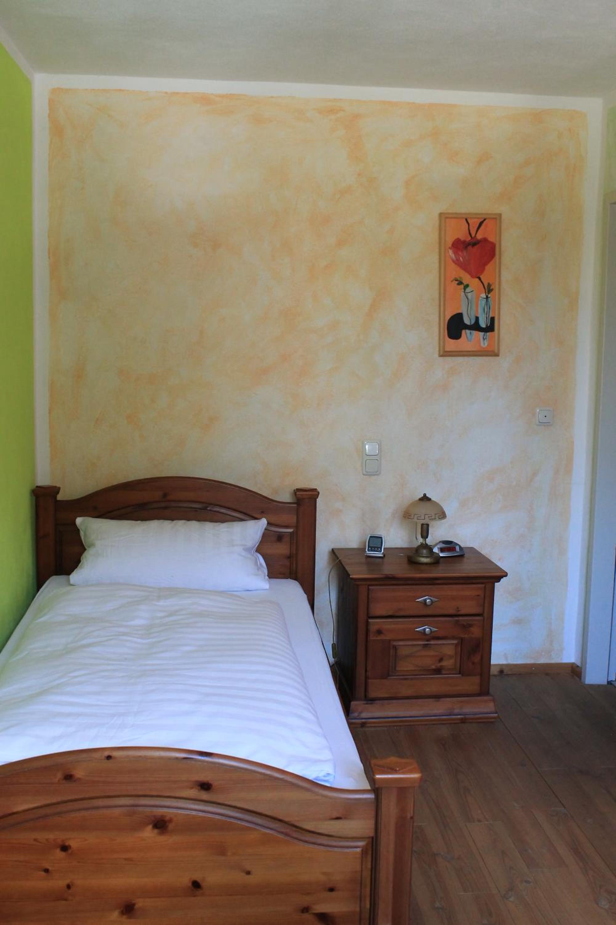 Large Single Room photo 1