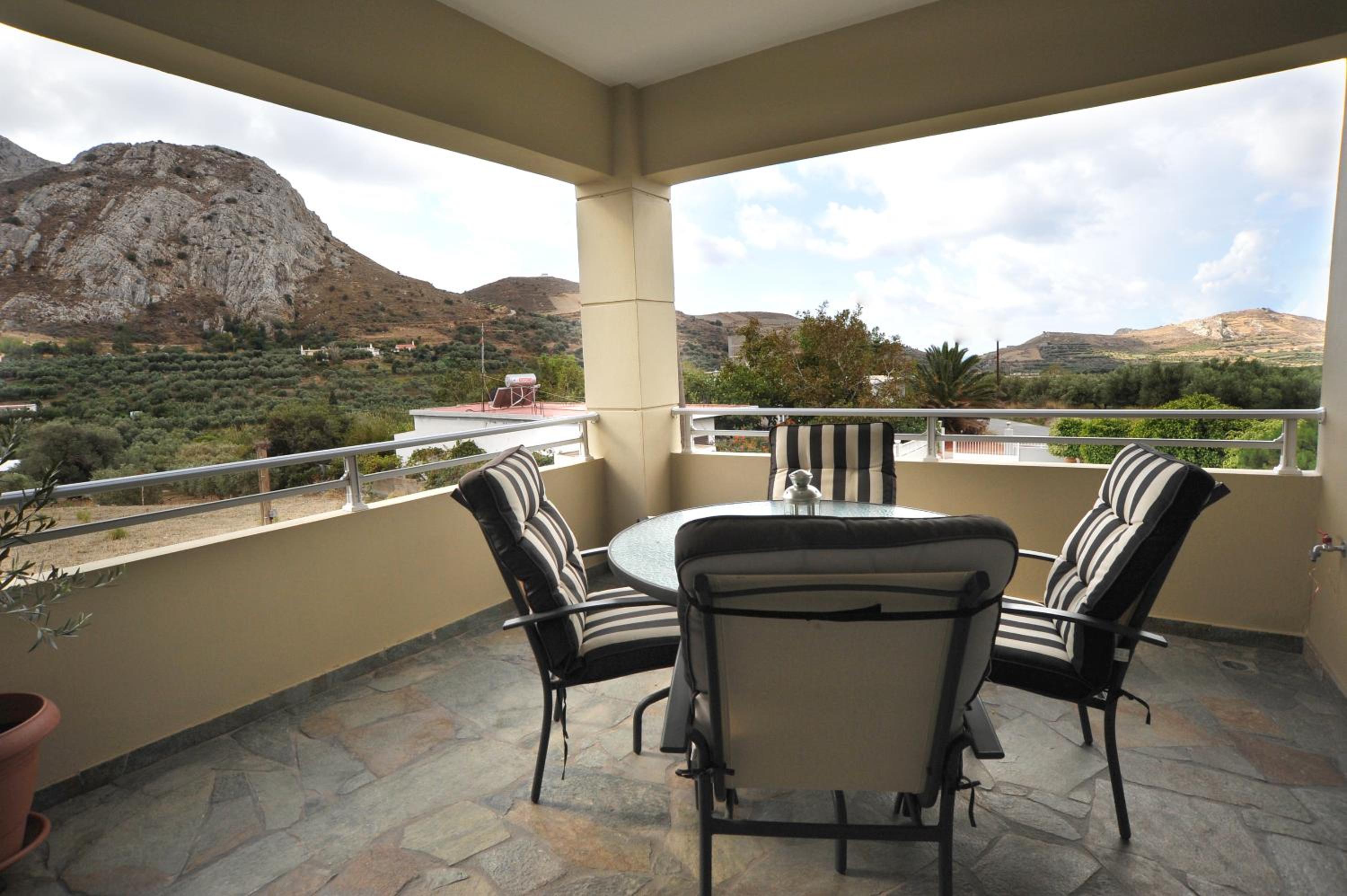 Superior Two-Bedroom Apartment with Sea View (4-5 Adults) photo 2