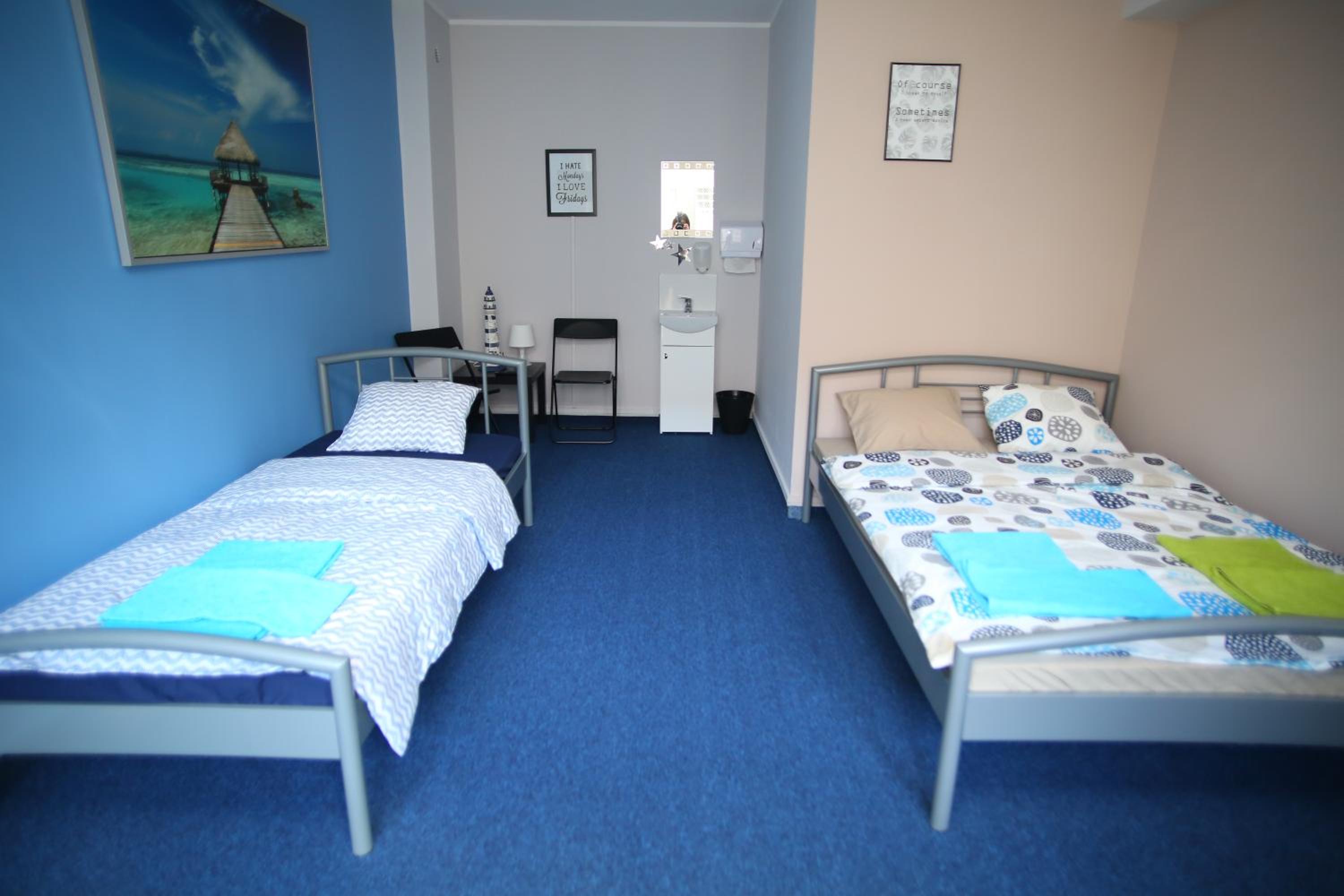 Basic Triple Room with Shared Bathroom photo 2