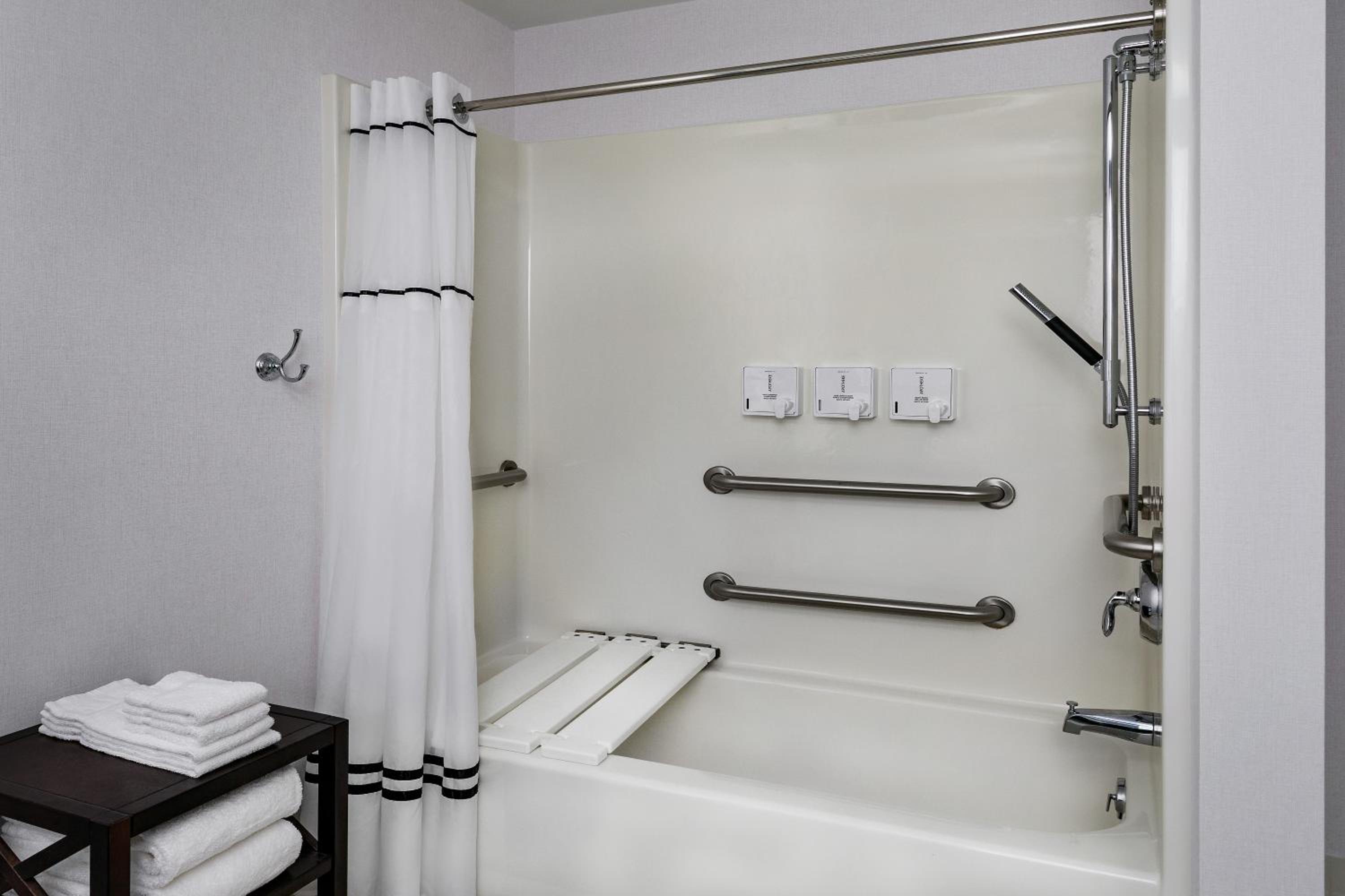 Standard King Room ADA