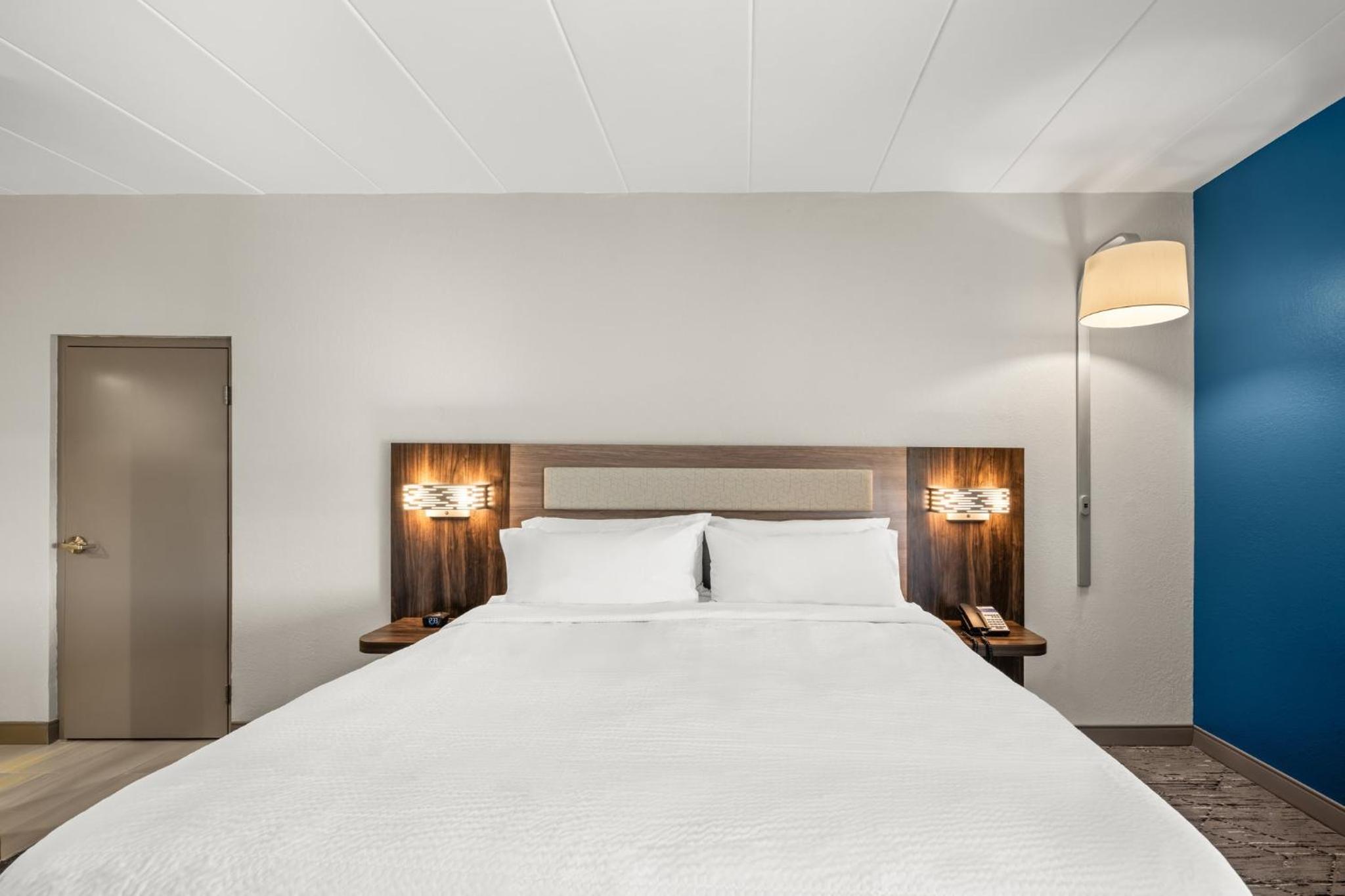 King Suite - Photo 1