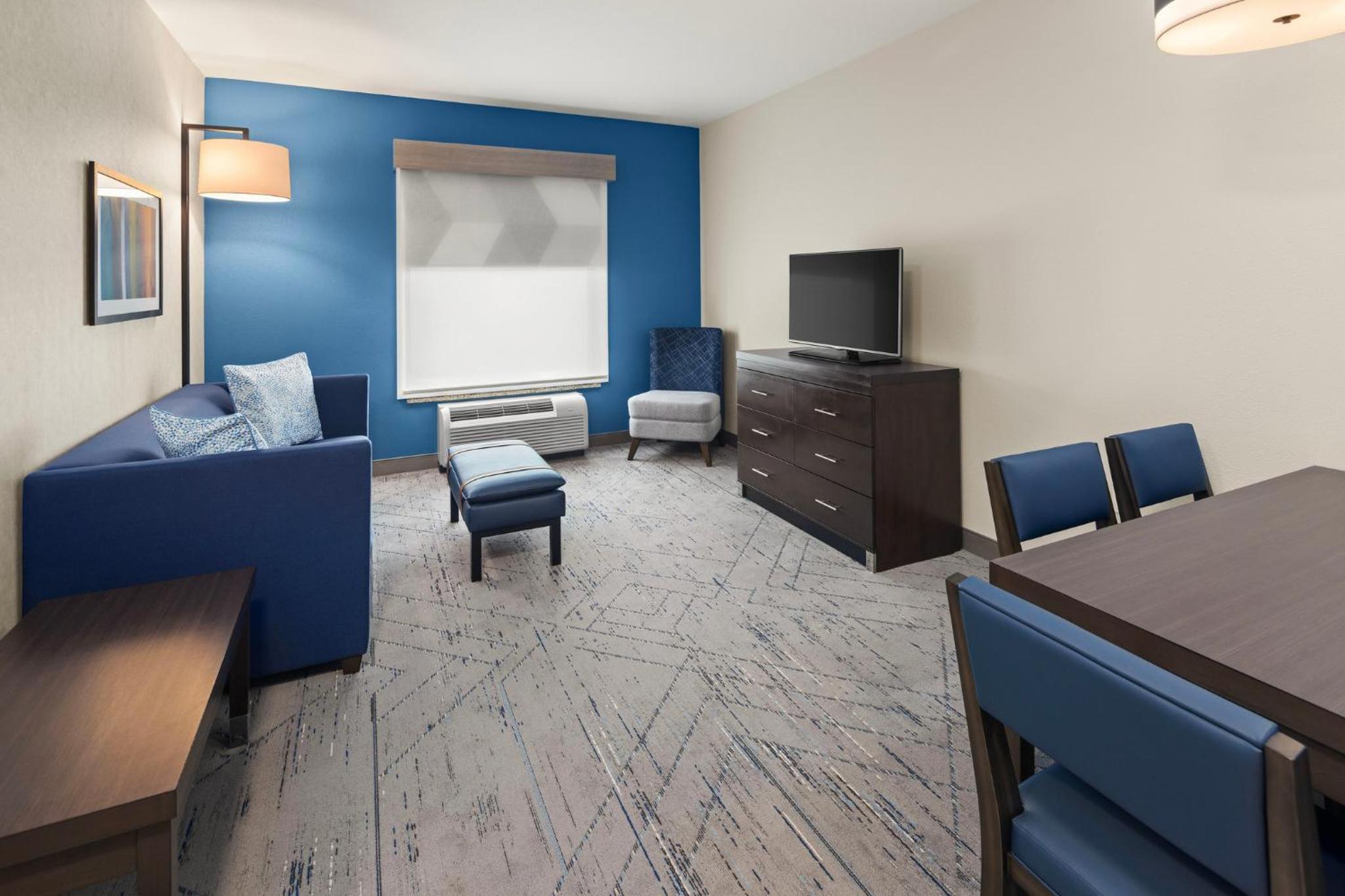 One-Bedroom Suite
