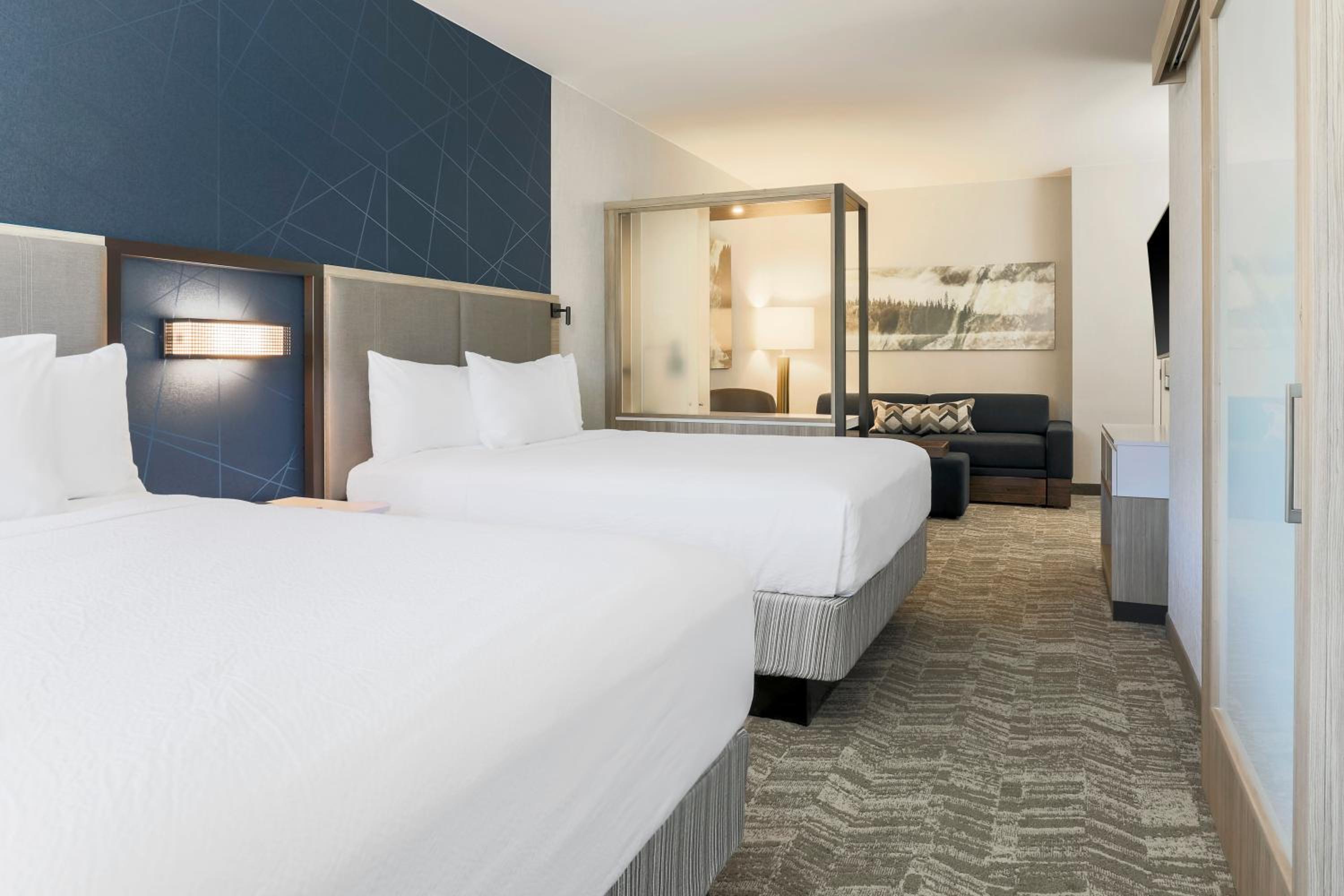 Studio Queen Suite with Two Queen Beds – Hearing Accessible