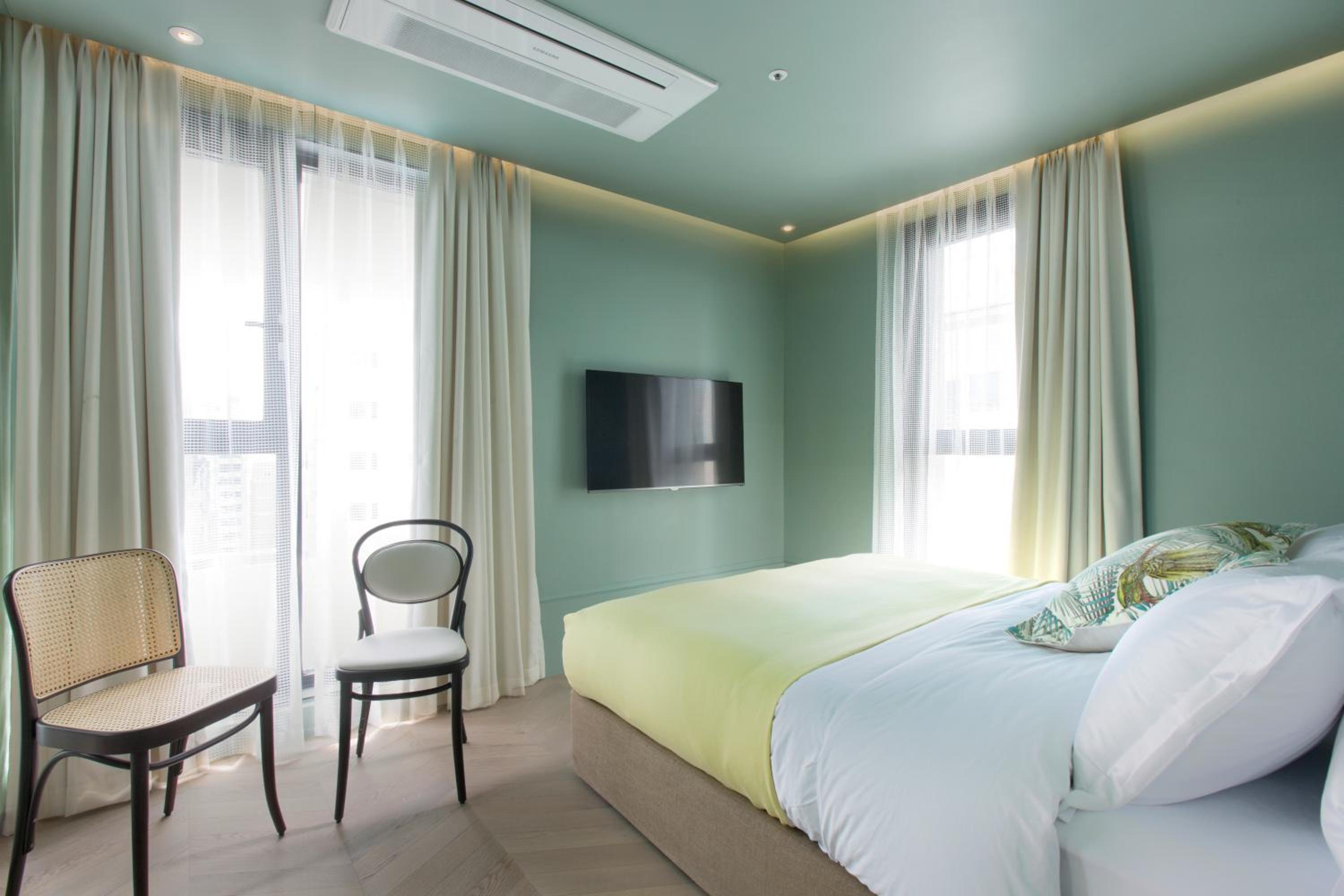 Deluxe Double Room photo 2