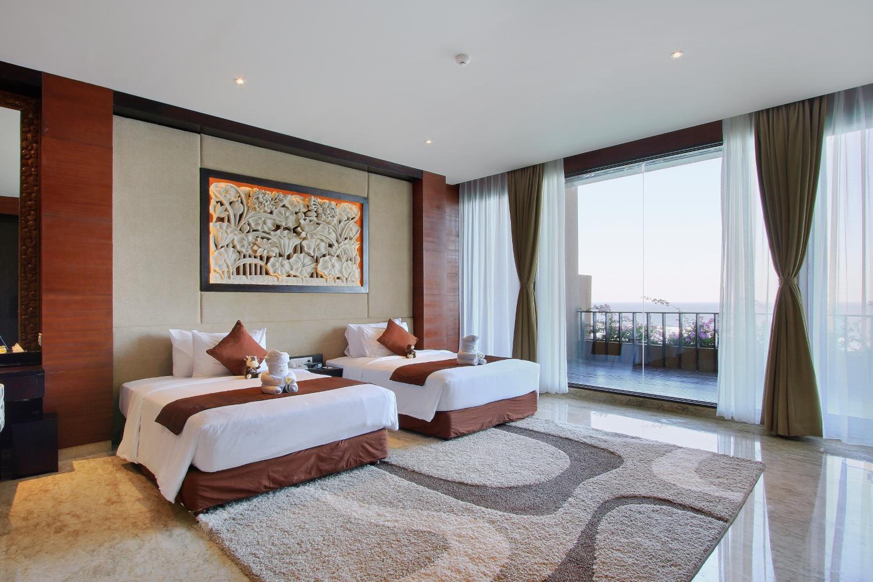 Presidential Suite with Ocean View photo 3