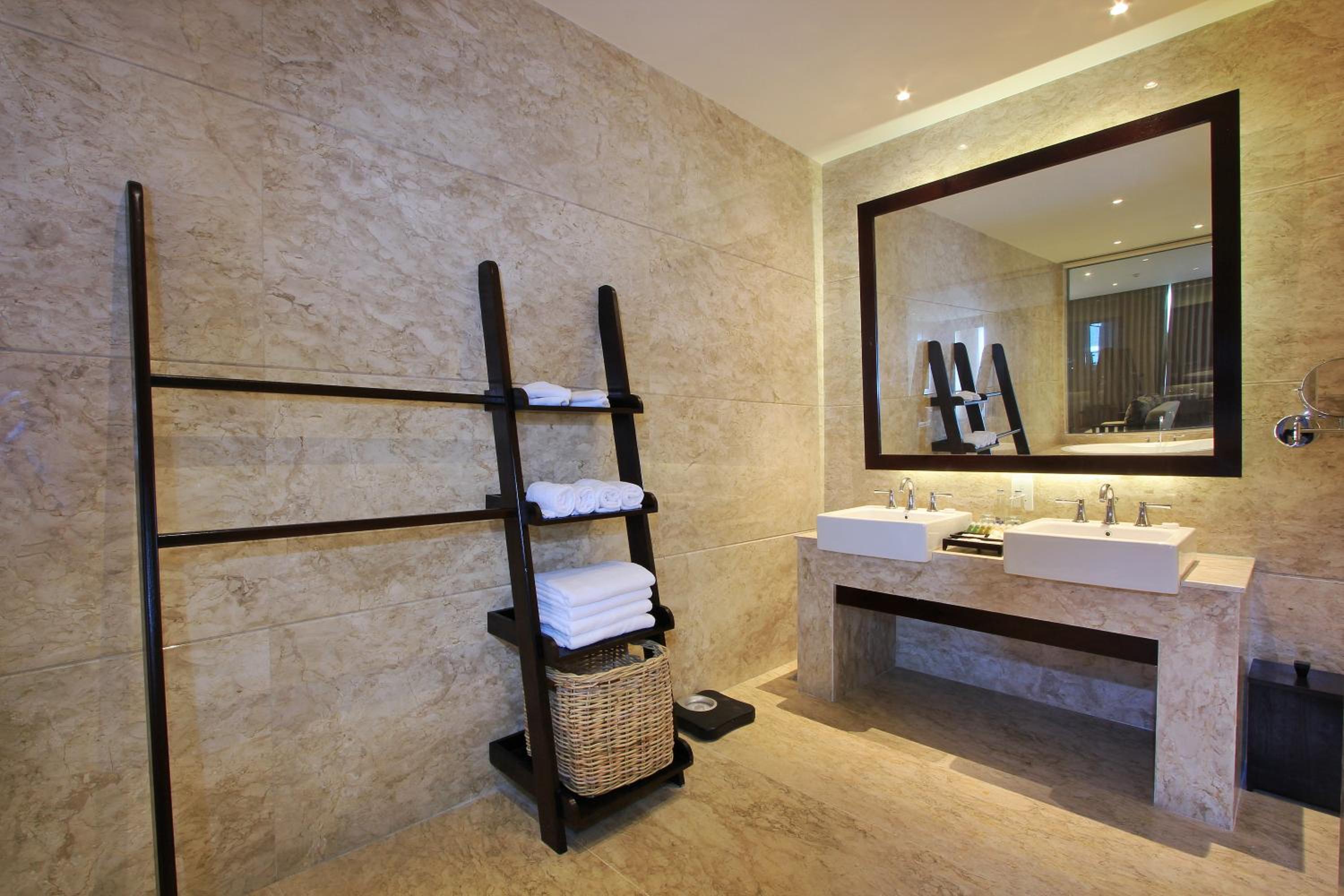 Suite with Ocean View photo 2