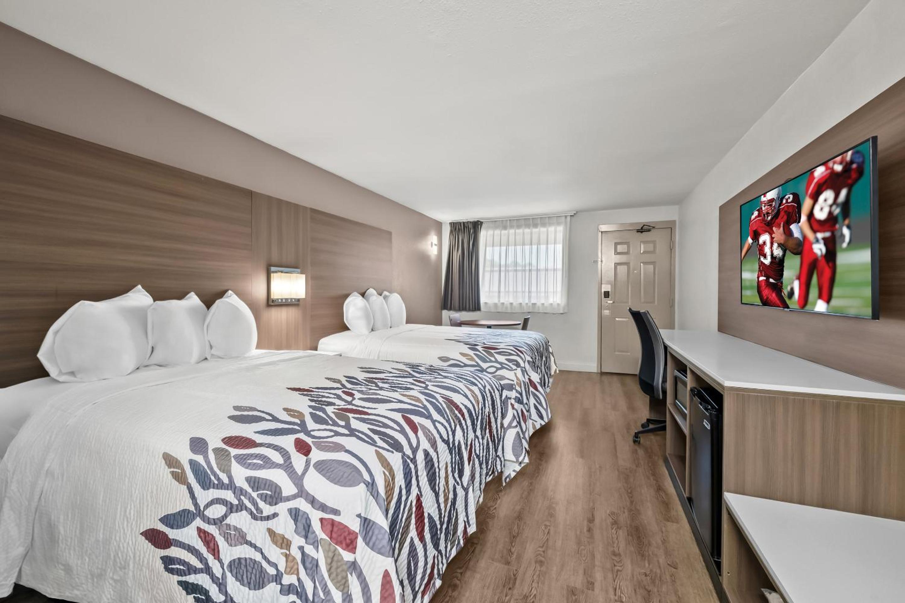 Superior Room with Two Double Beds Non-Smoking - Photo 2