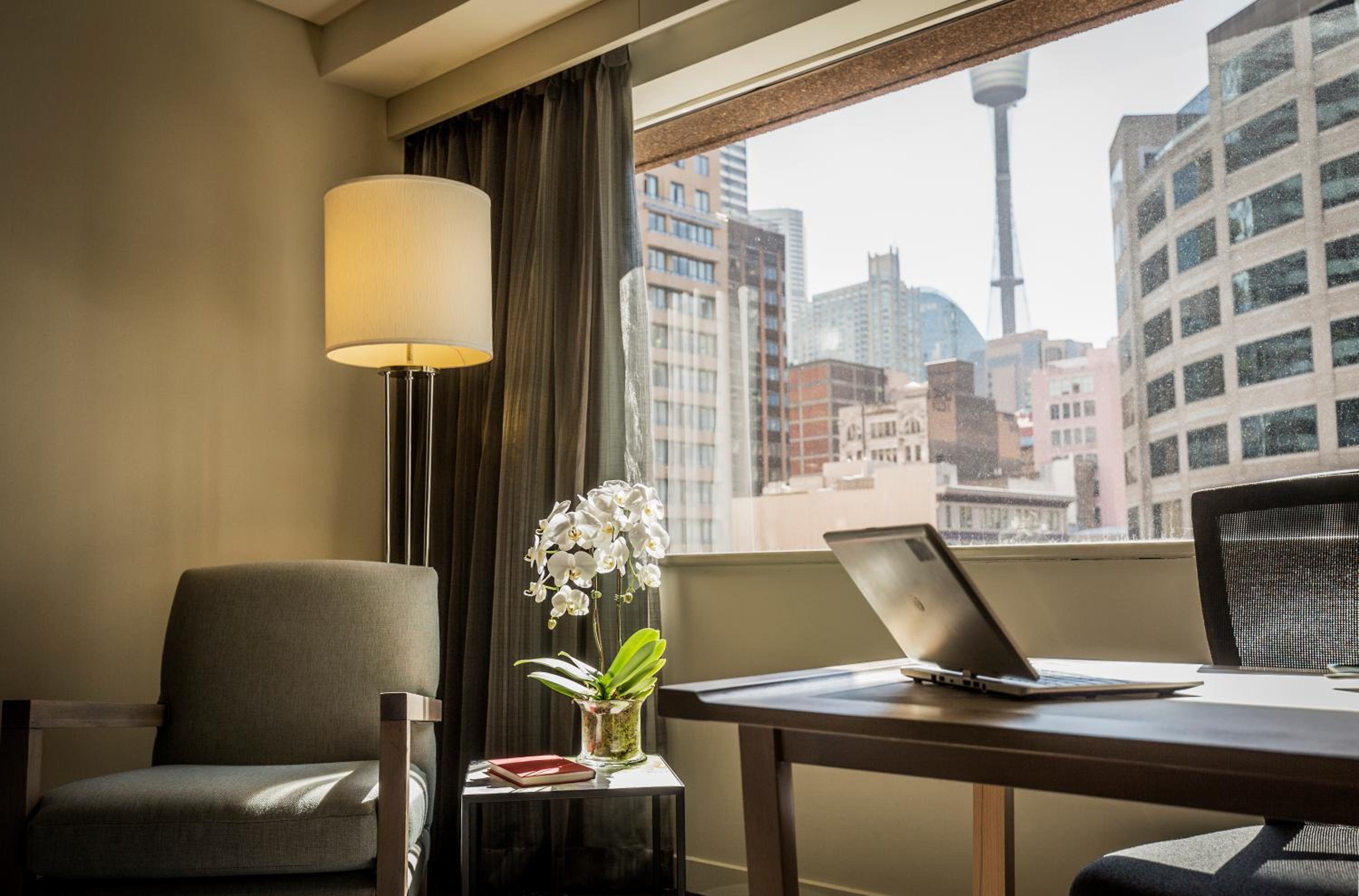 Superior King Room - Park & Stay