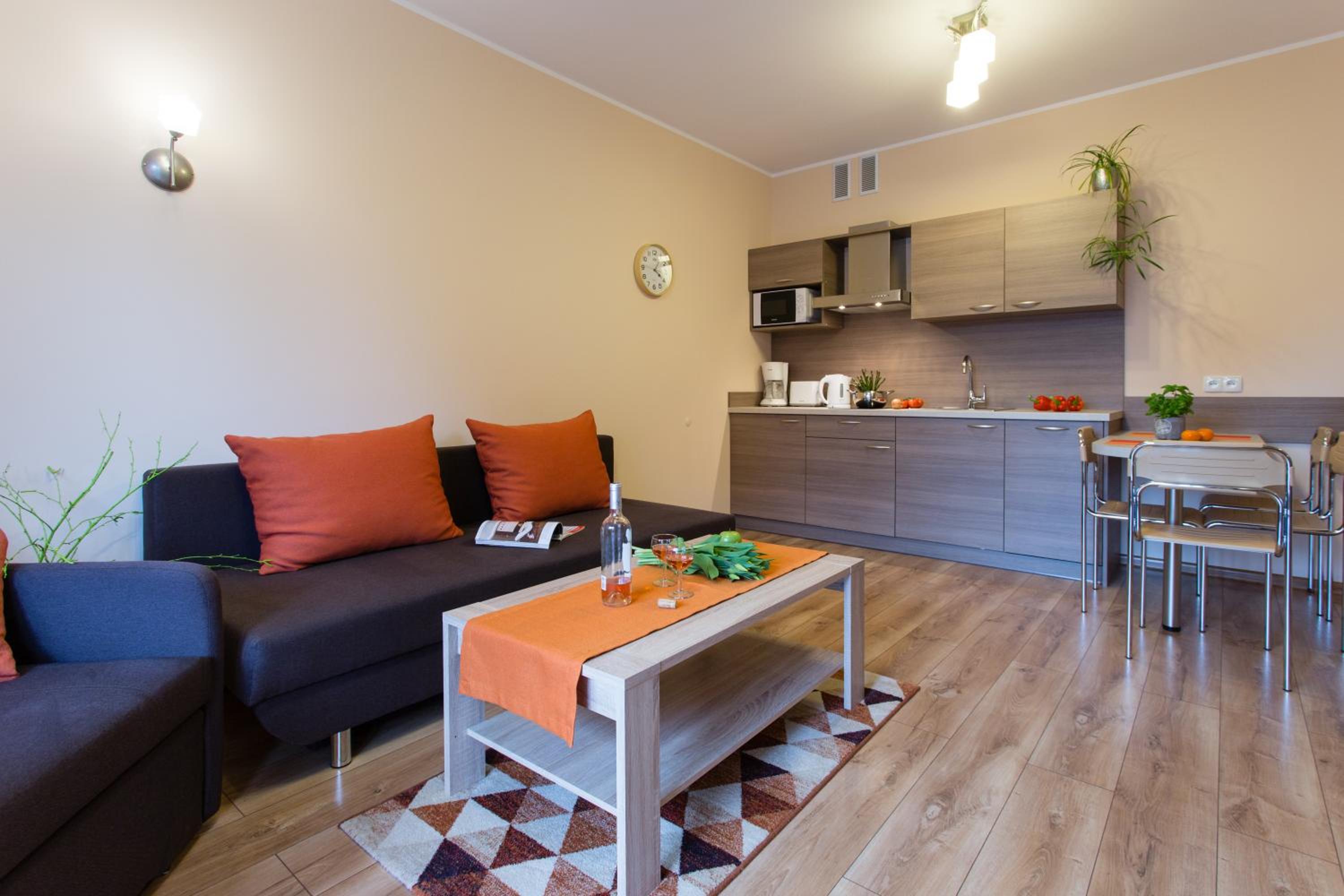 Apartment with Garden View - Photo 5