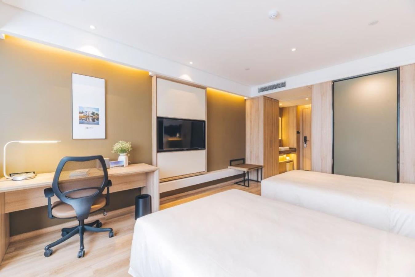 Deluxe Twin Room photo 2