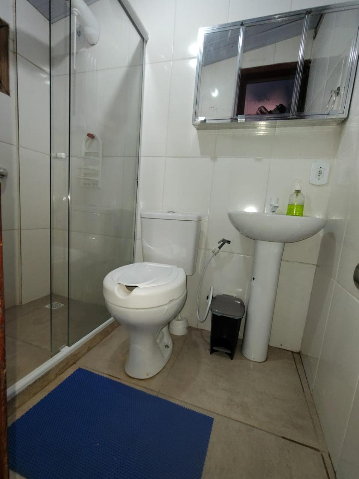 Single Room with Private Bathroom photo 2