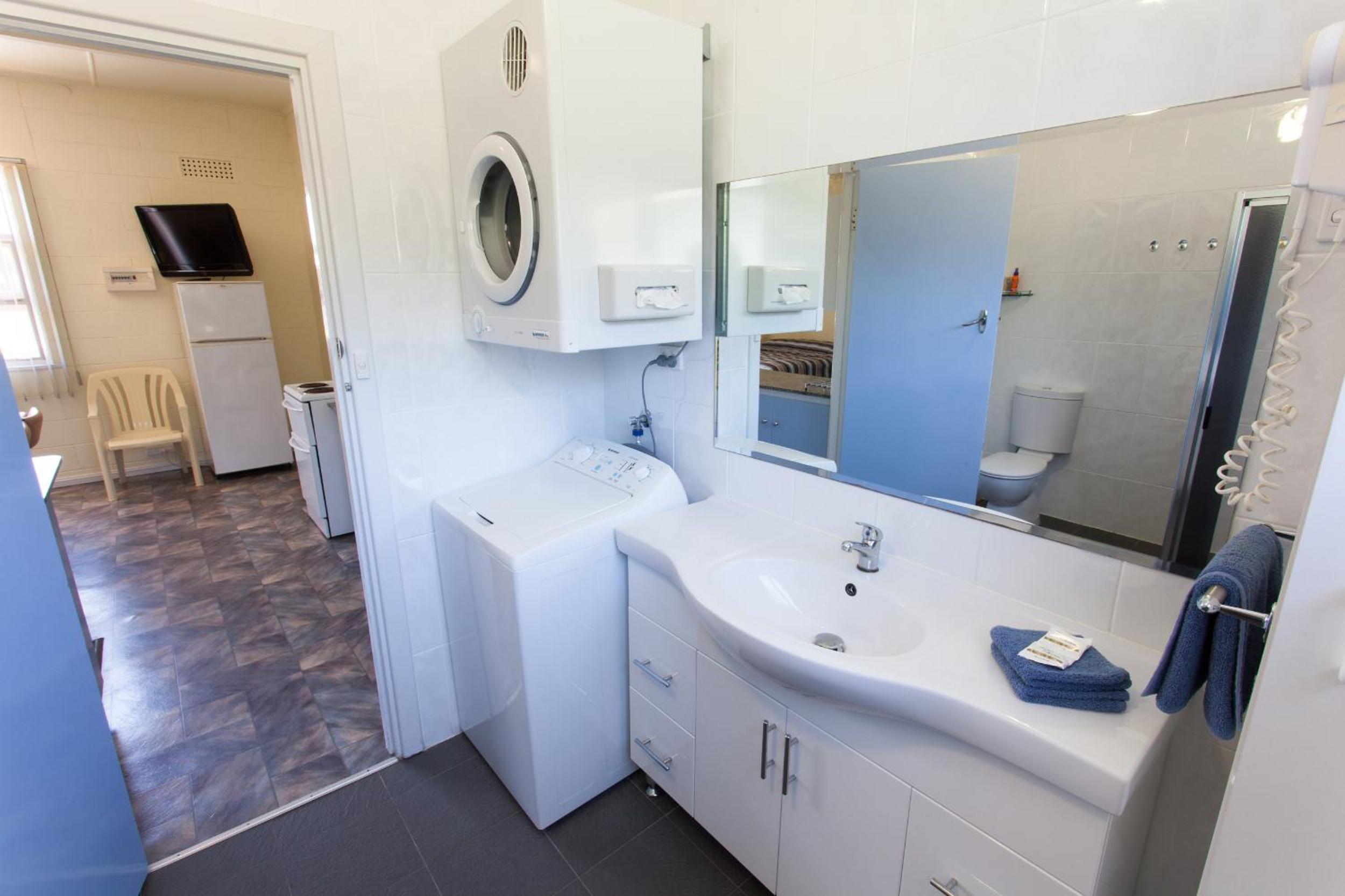 Studio Apartment photo 3