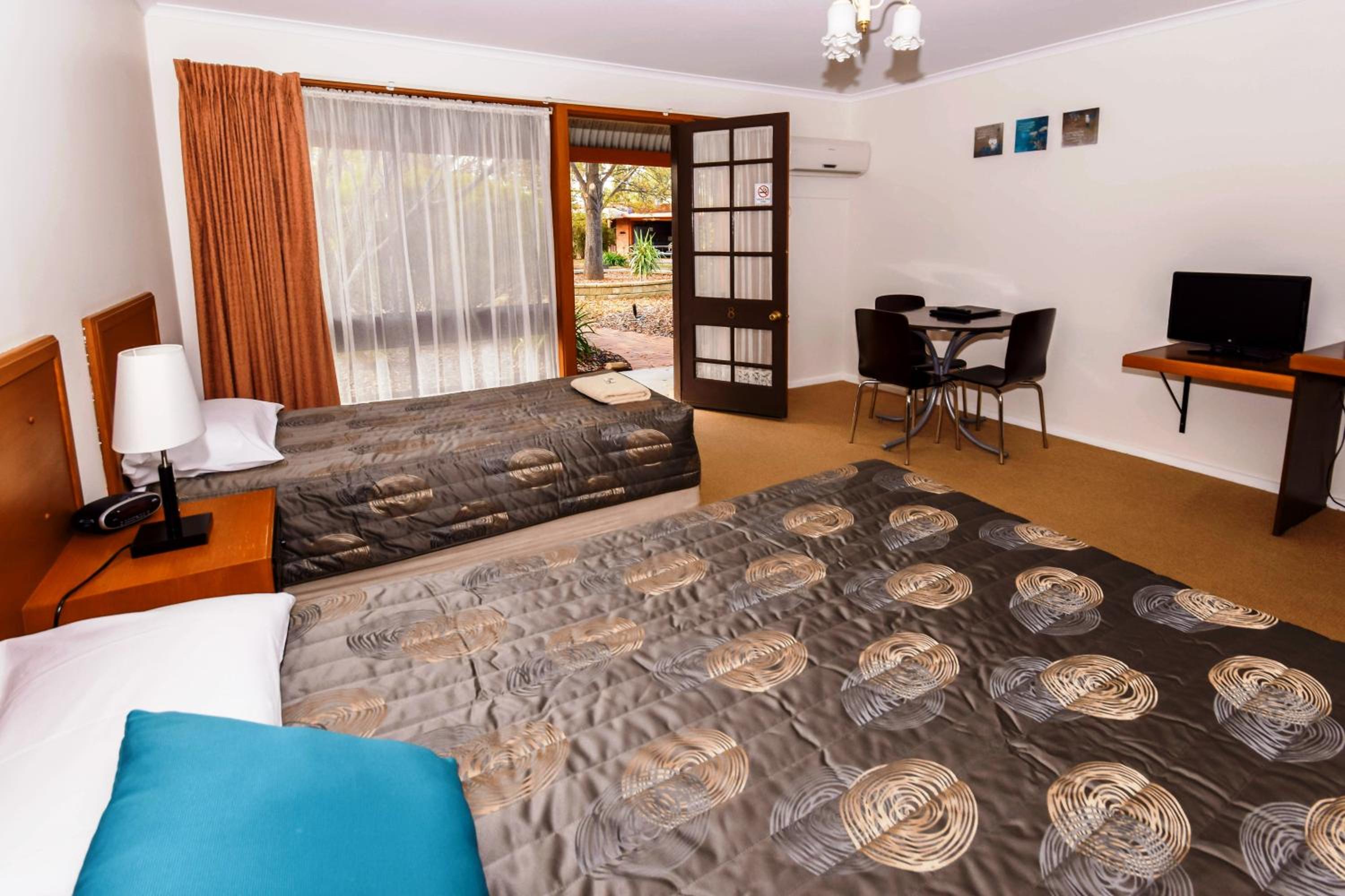 Double or Twin Room with Garden View photo 2