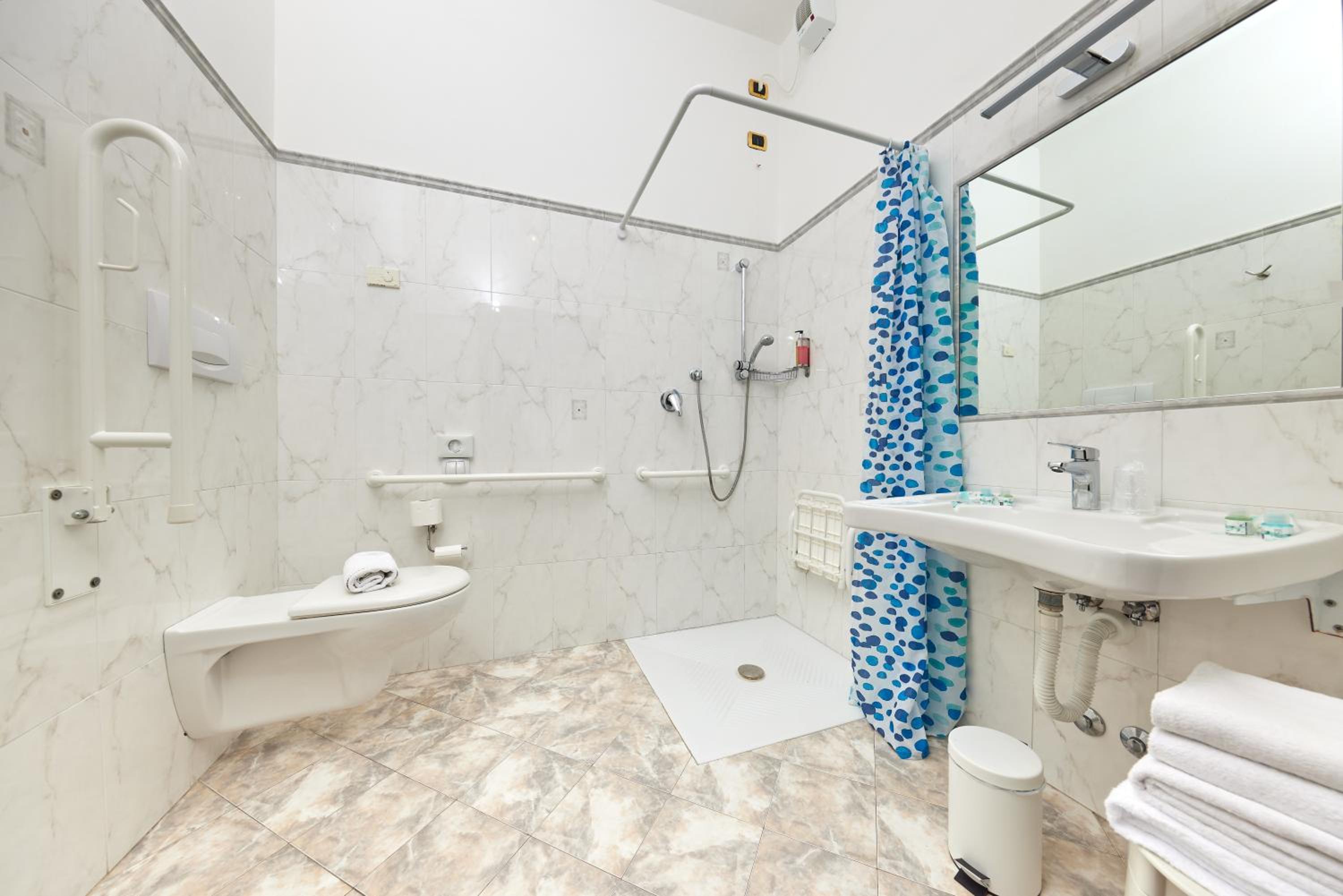 Double Room with Lake View photo 3