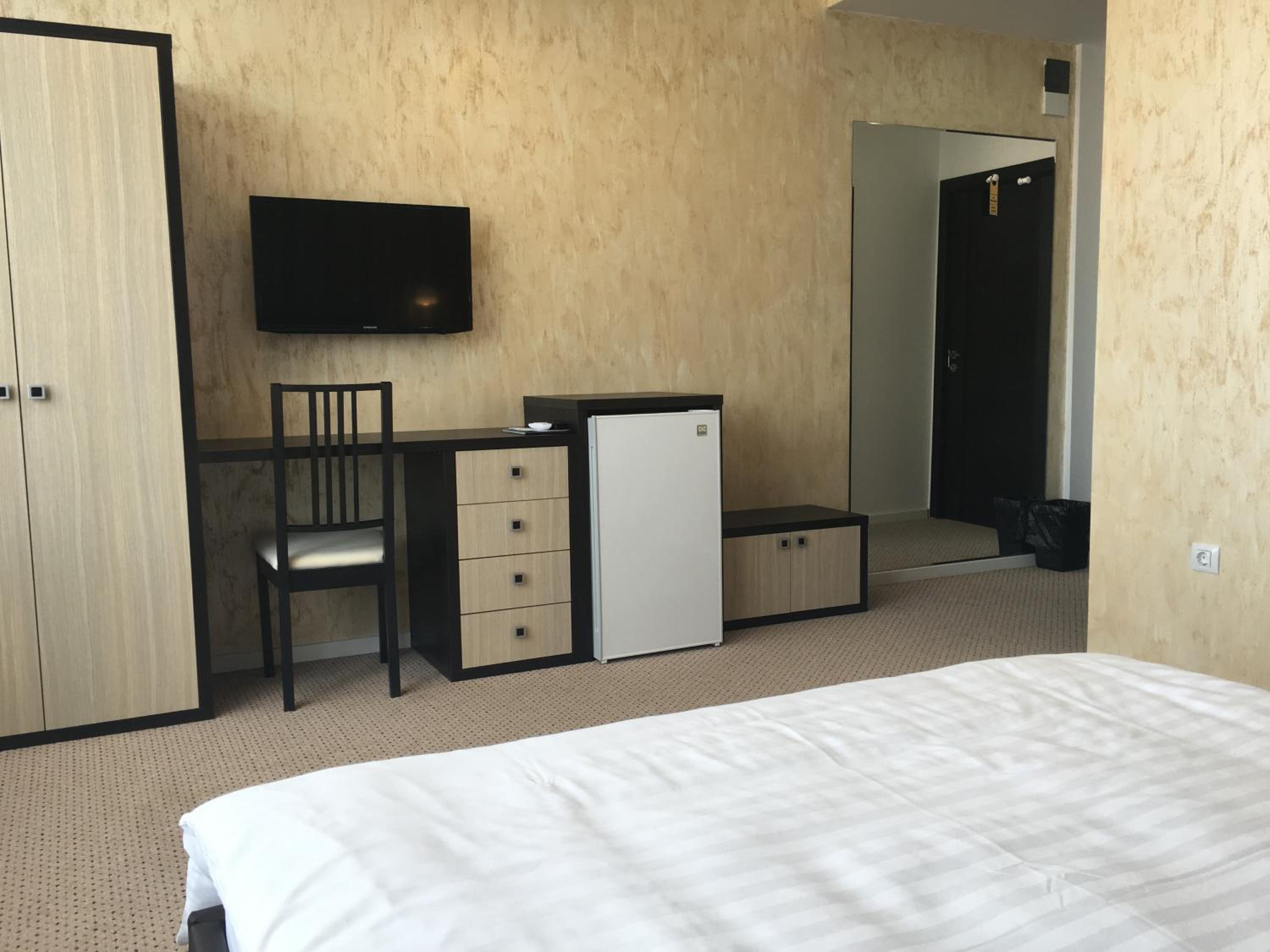Deluxe Studio with Park View photo 1