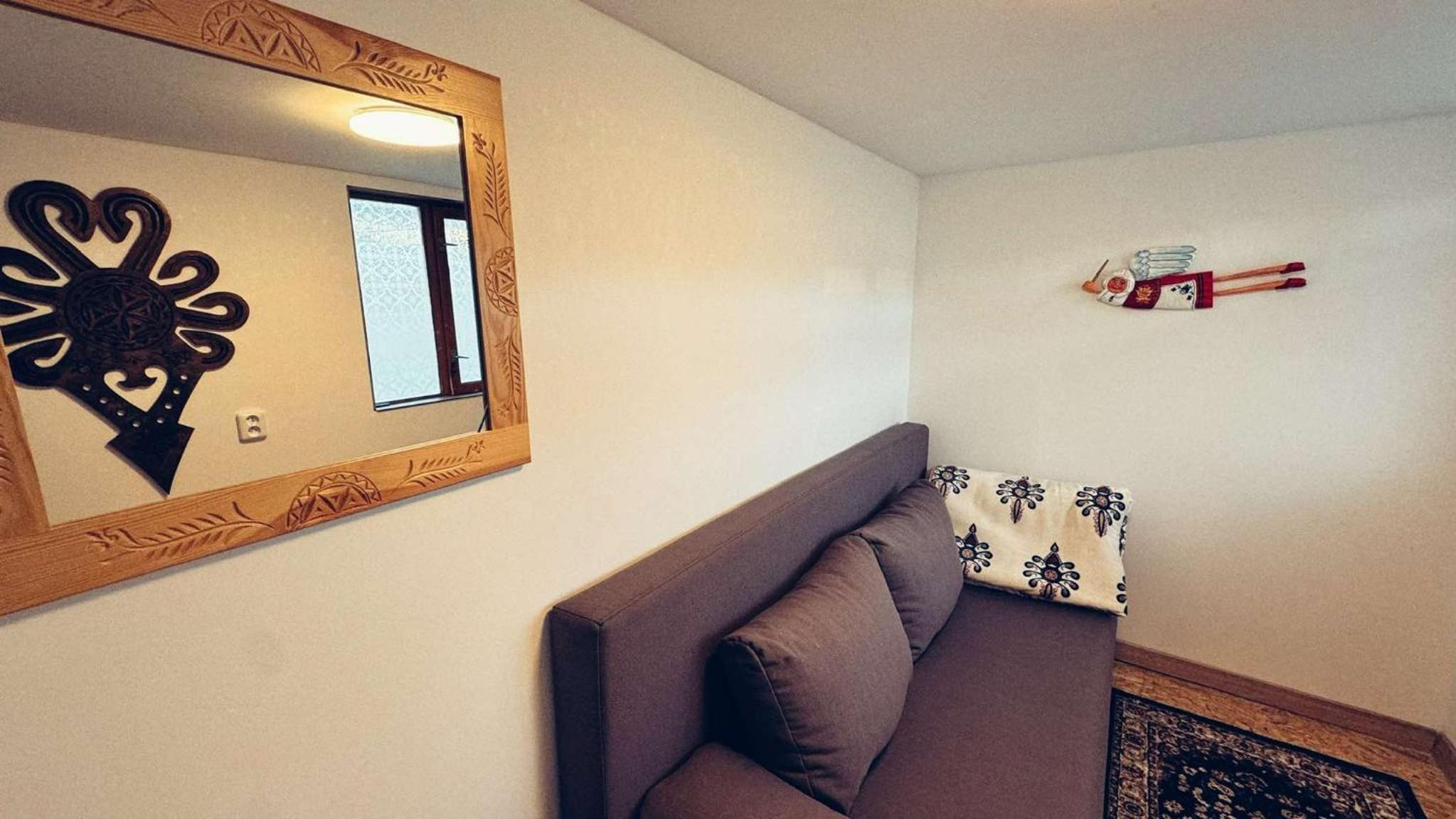 Double Room with Shared Bathroom photo 2