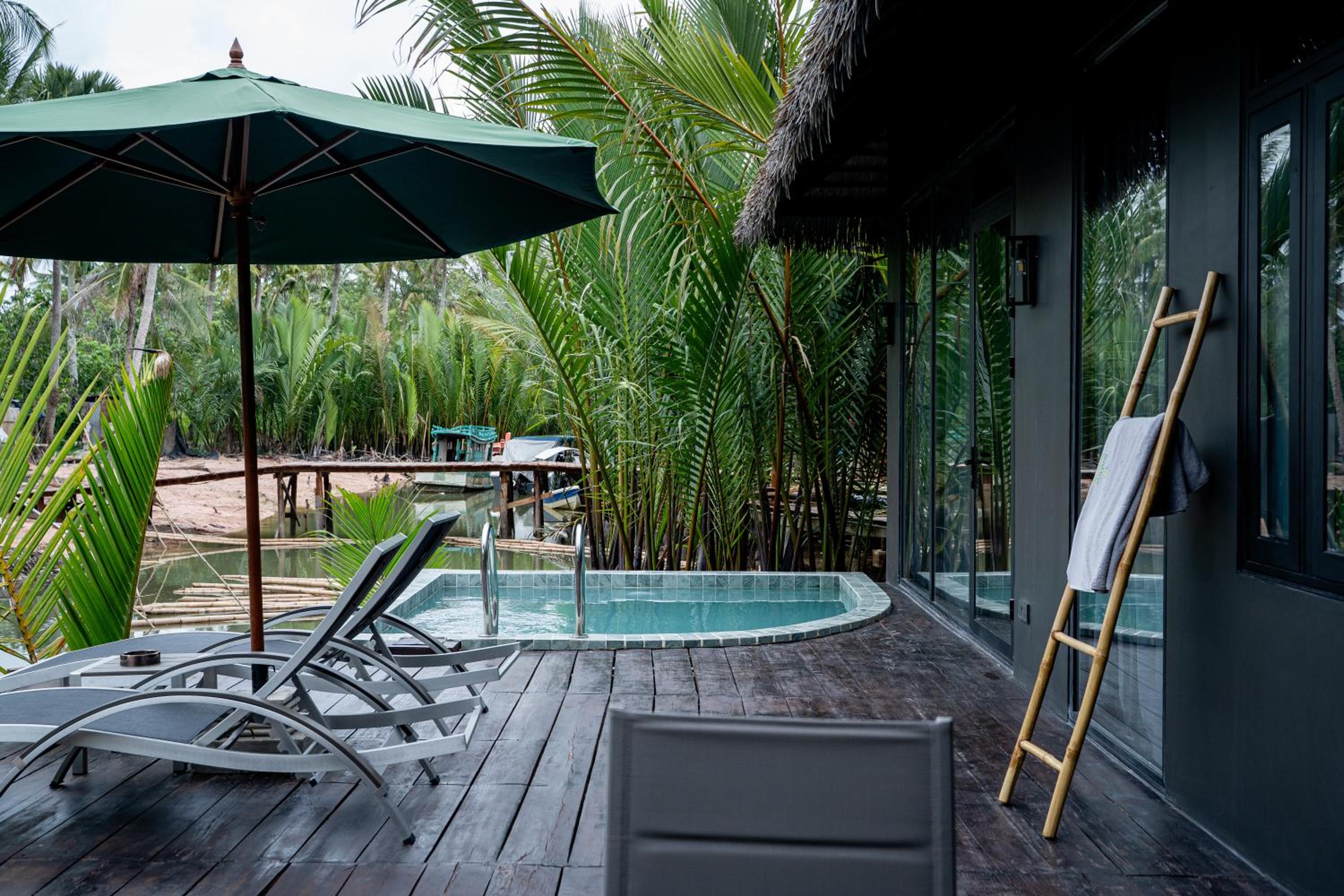 Villa with Private Pool - Photo 3