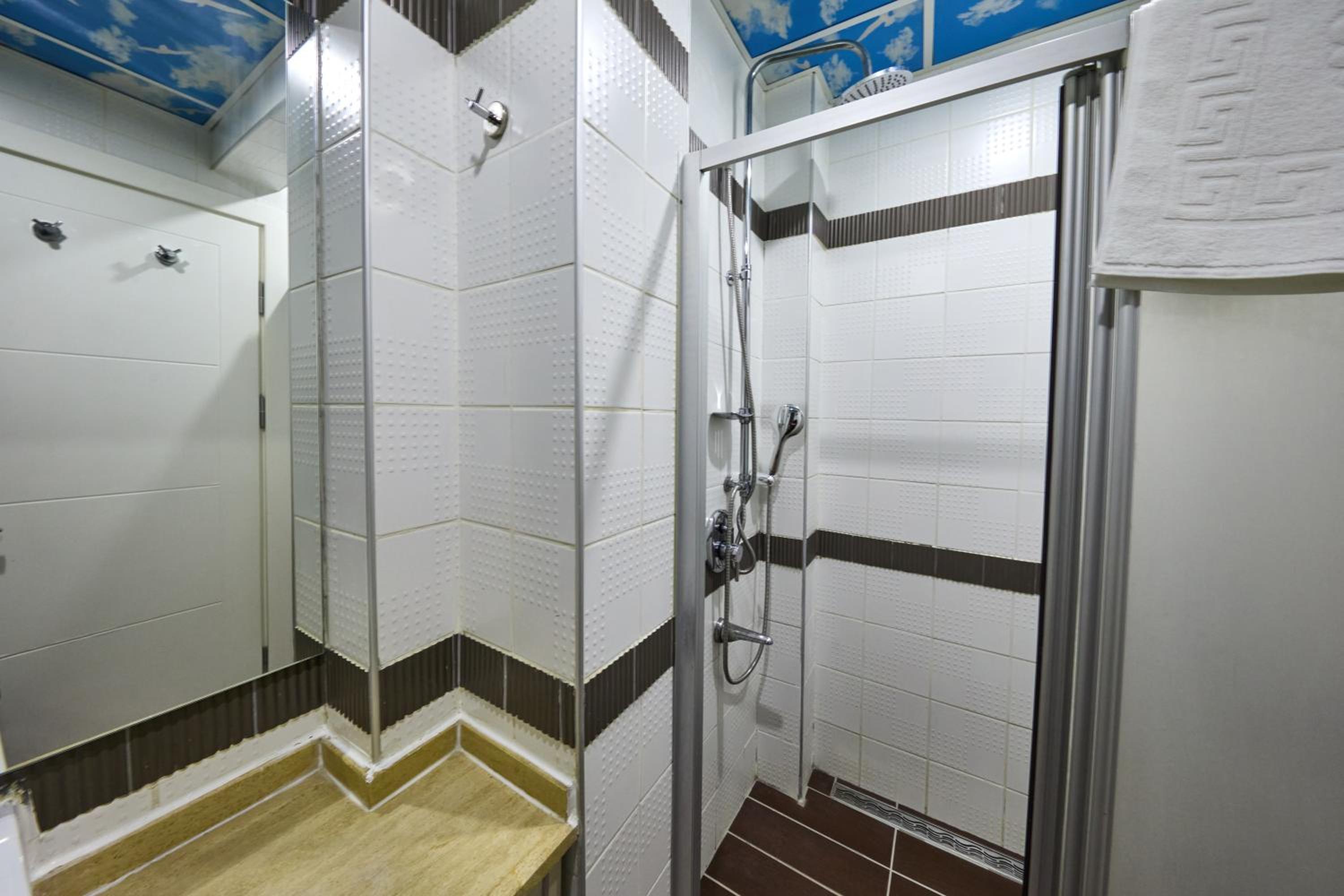 Budget Double Room photo 2