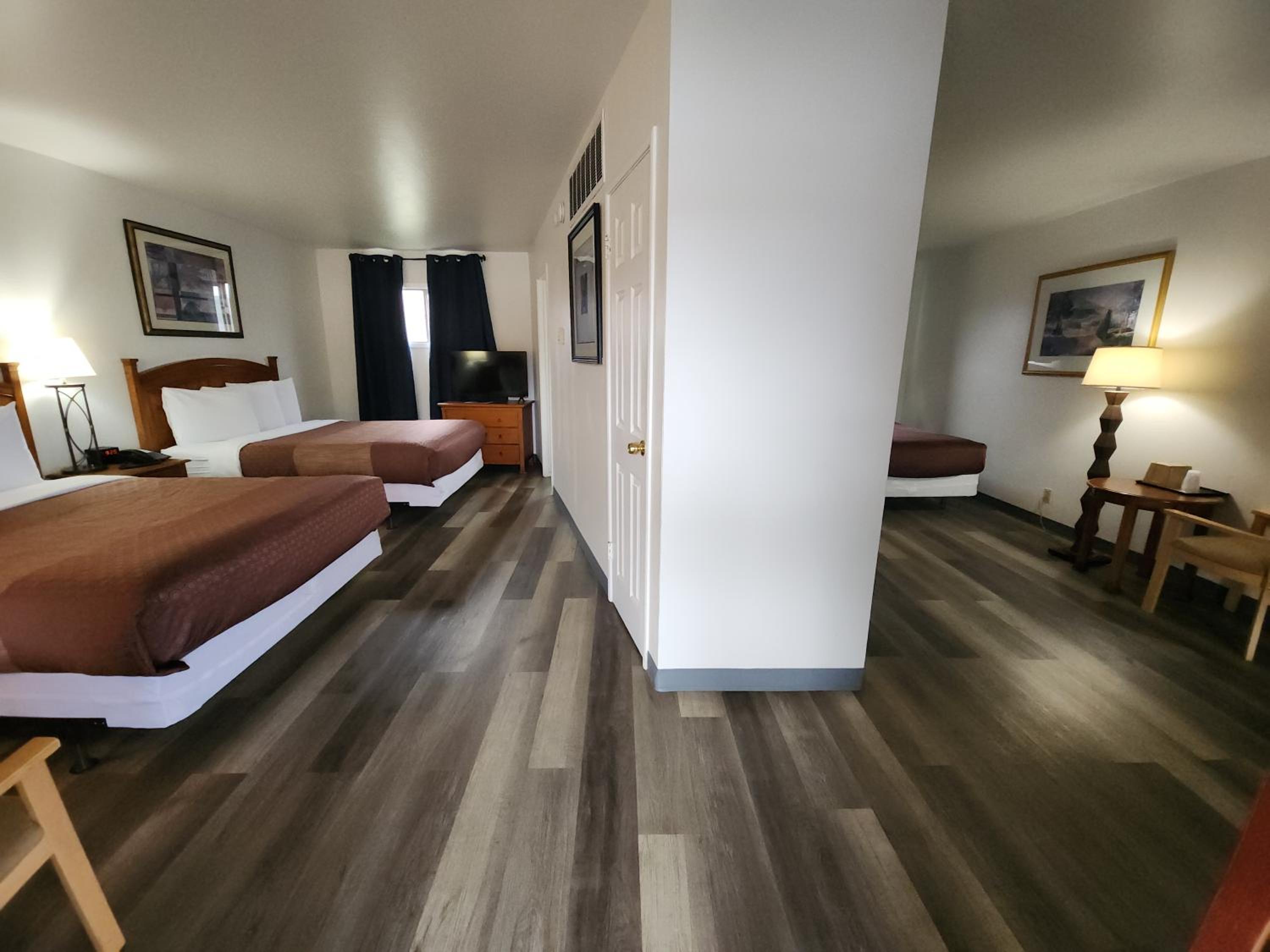 Triple Room with Bathroom - Photo 1