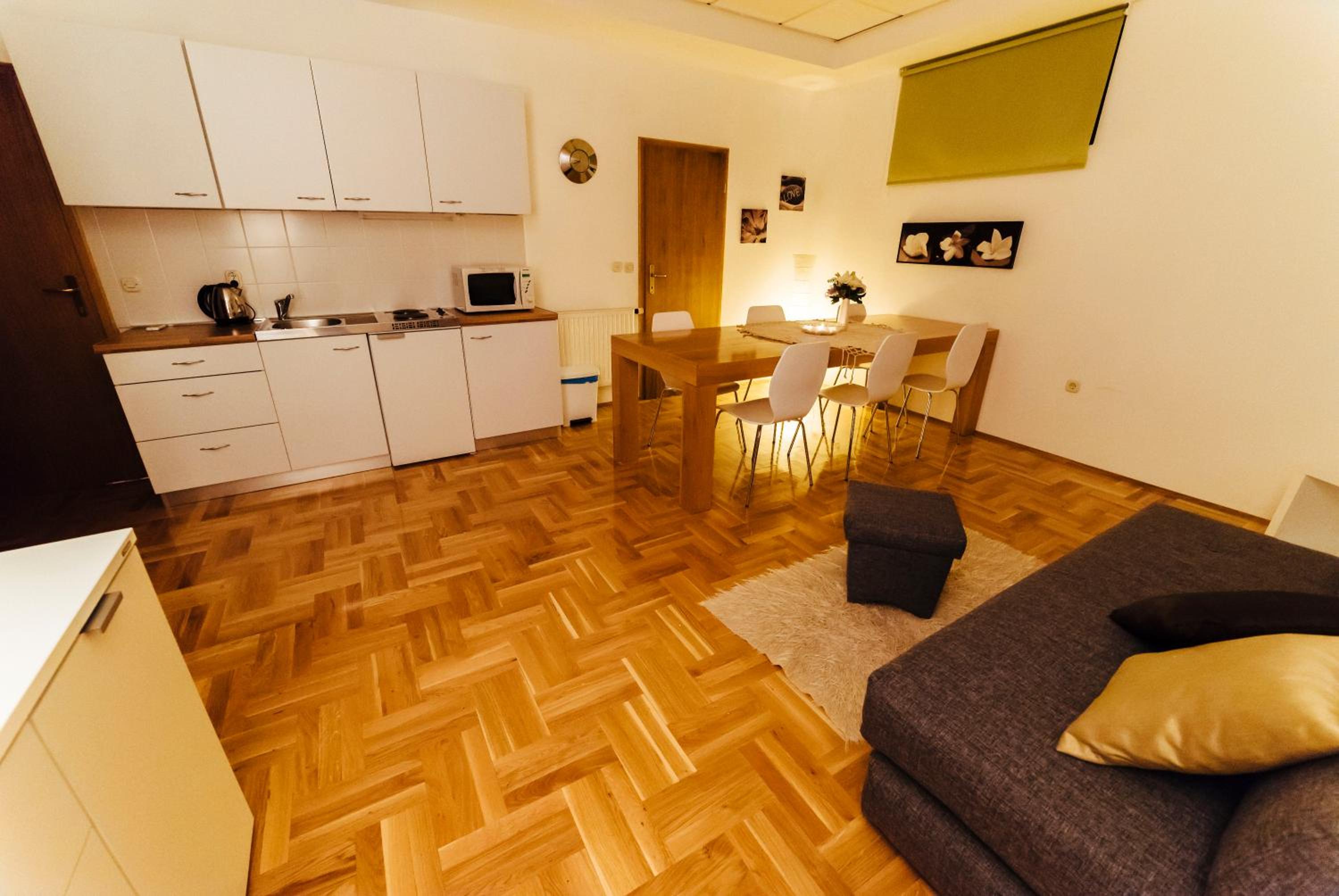 Standard Apartment - Photo 2