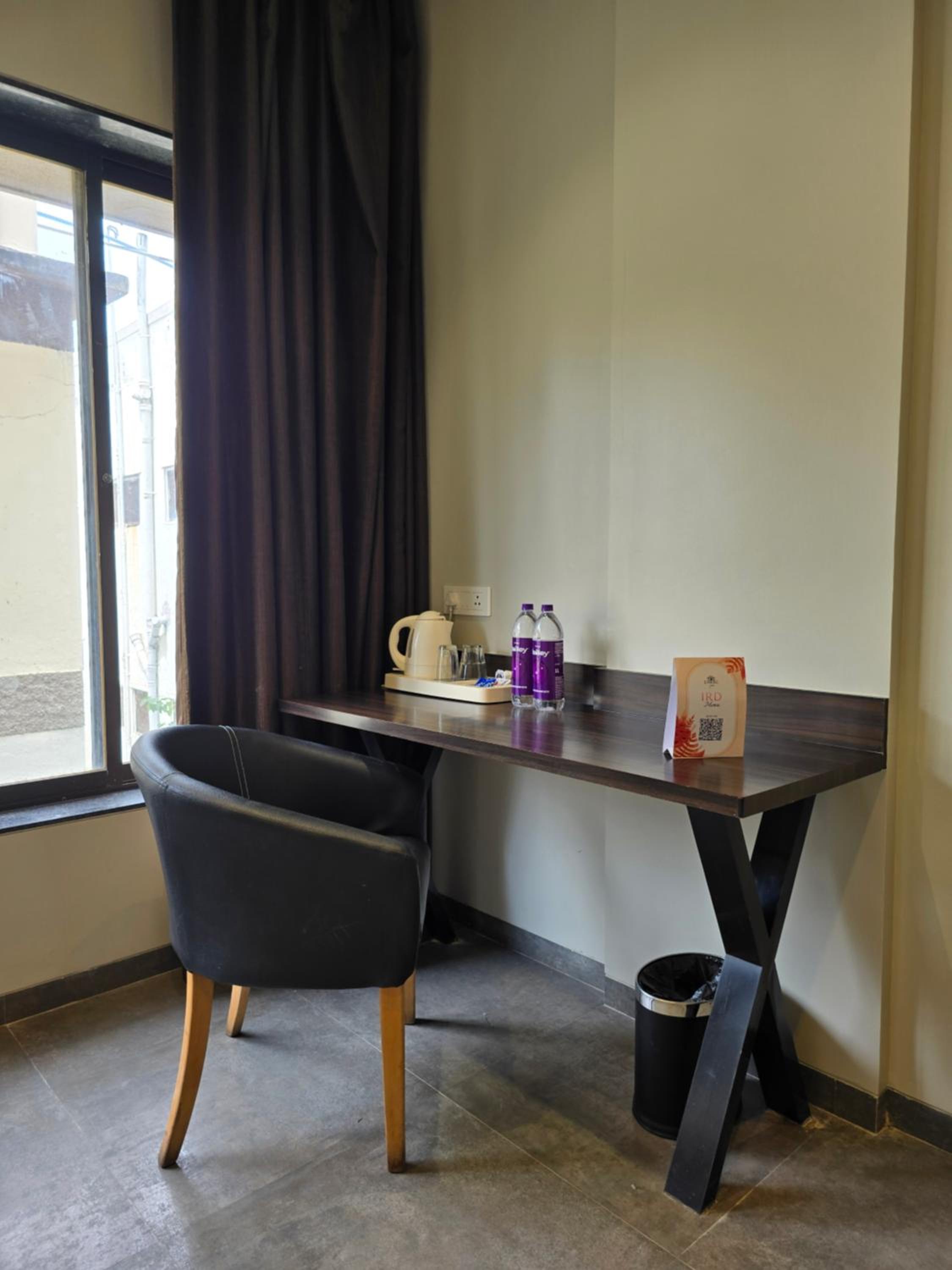 Executive Room Twin Bed - Photo 2