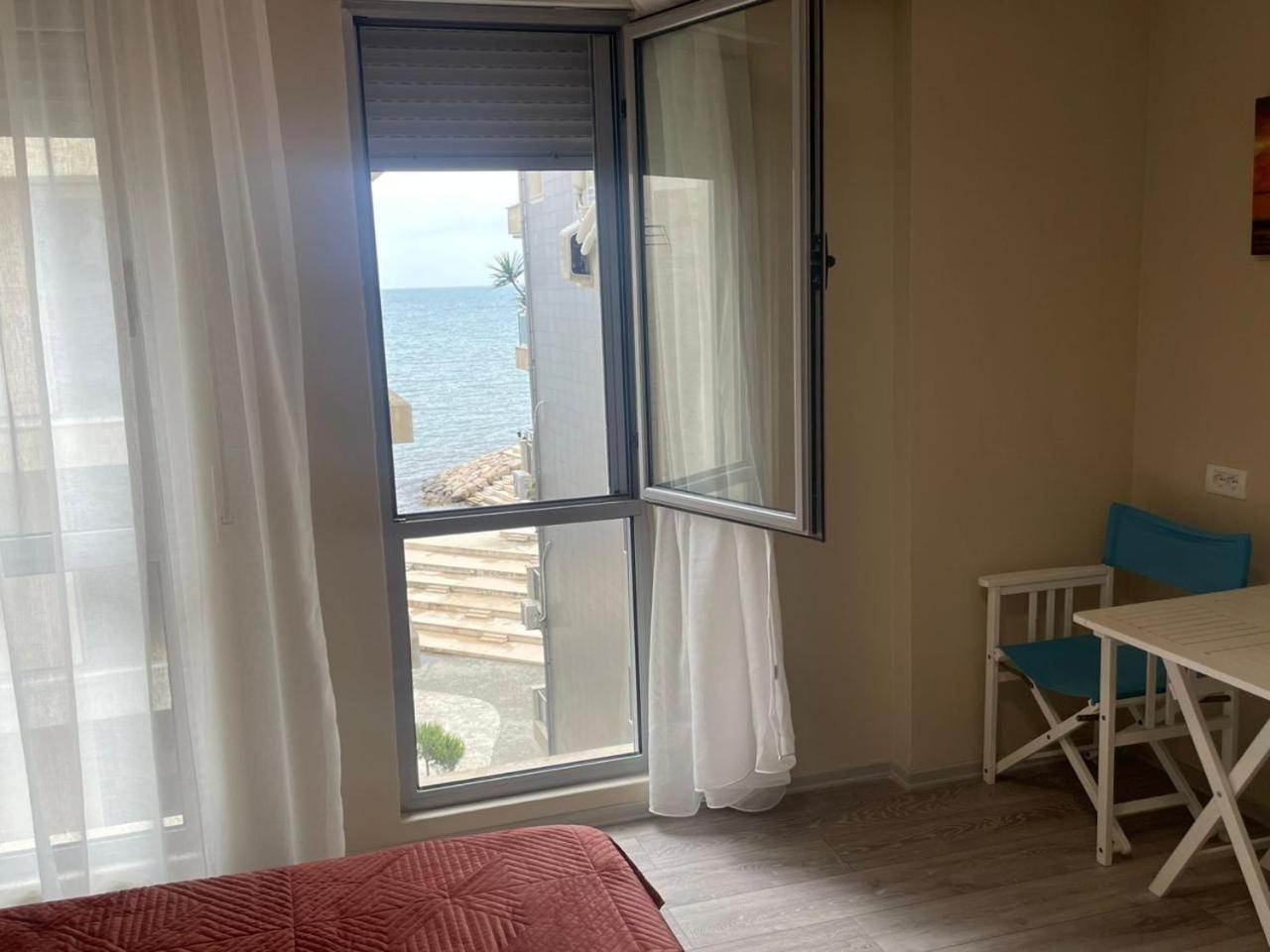 Family Two-Bedroom Apartment with View photo 2