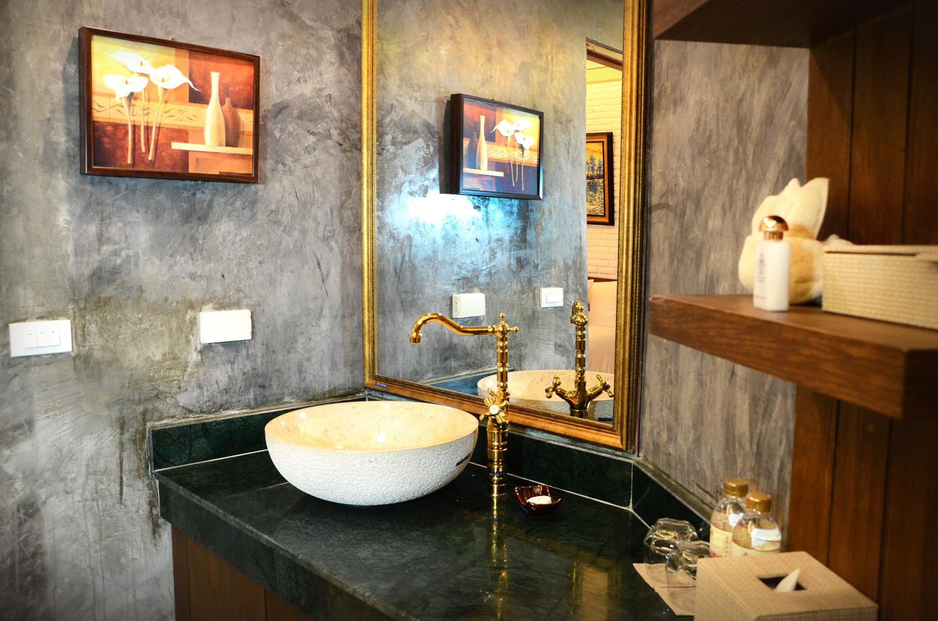 Deluxe Room - Photo 7