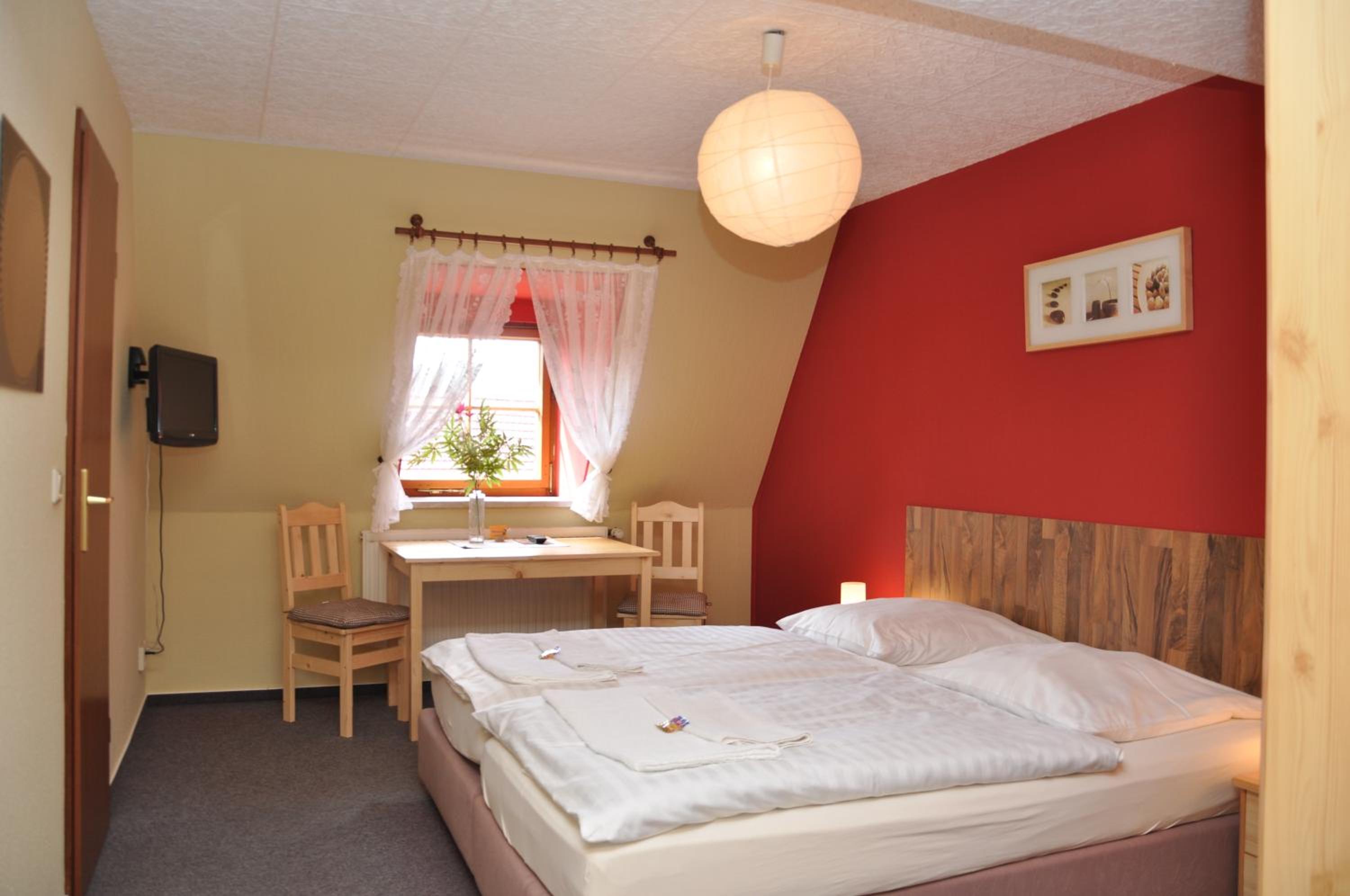Double Room - Photo 4