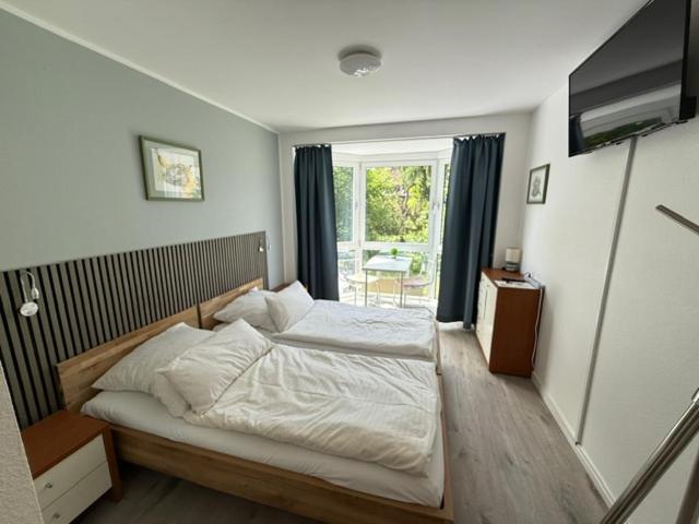 Double or Twin Room with Shower