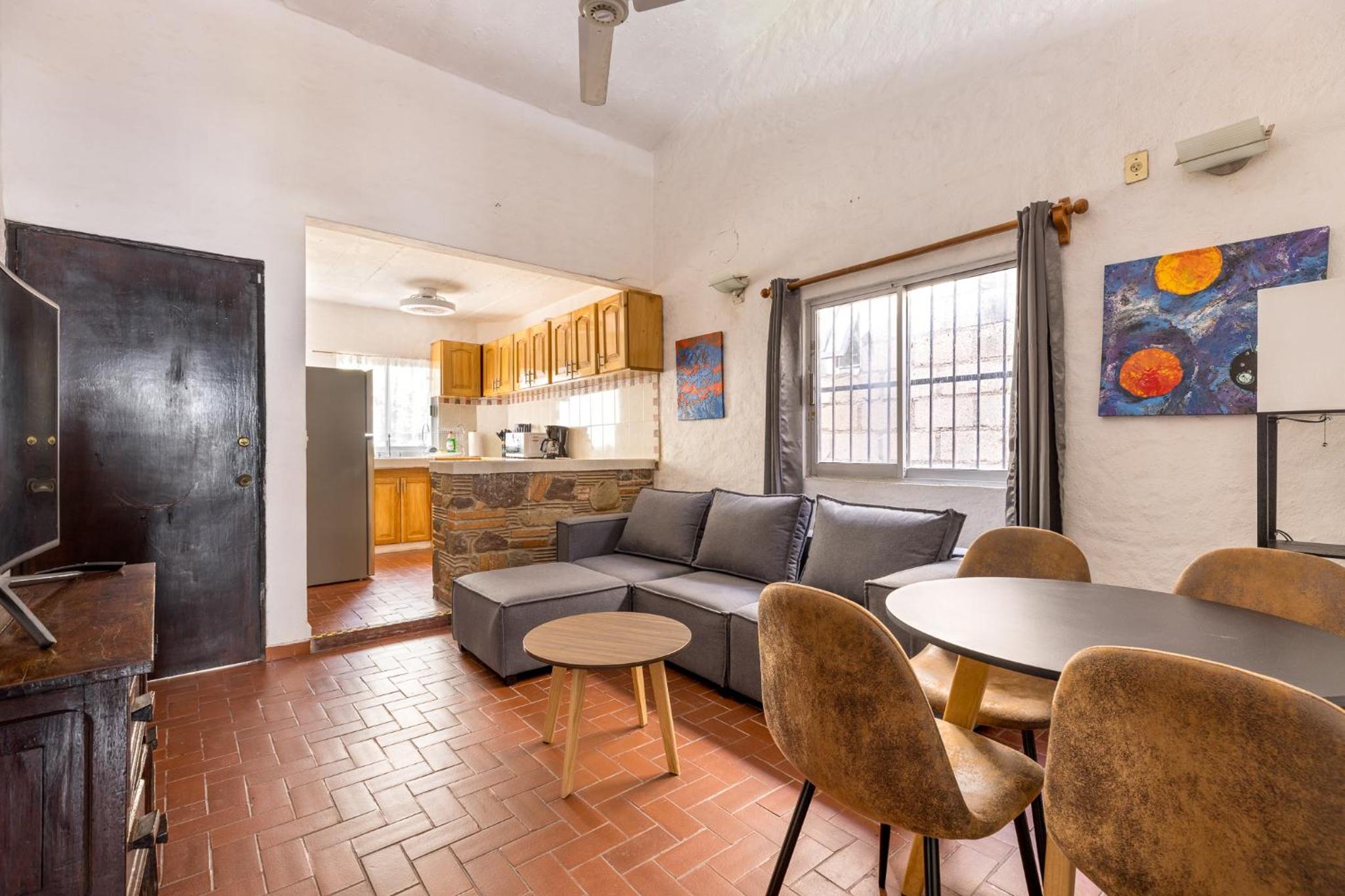 One-Bedroom Apartment with Balcony and City View photo 1