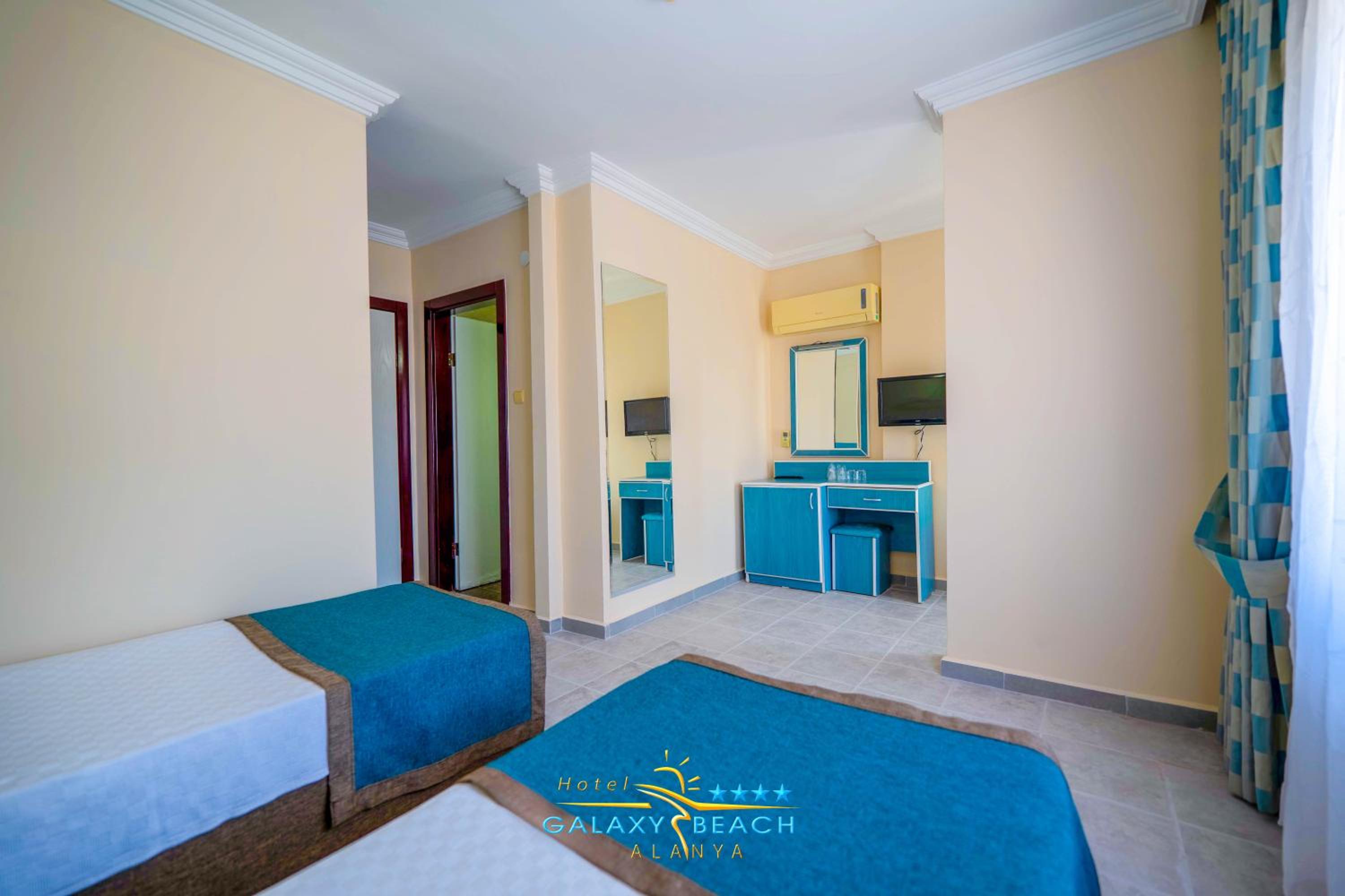 Economy Twin Room - Annex Building photo 2