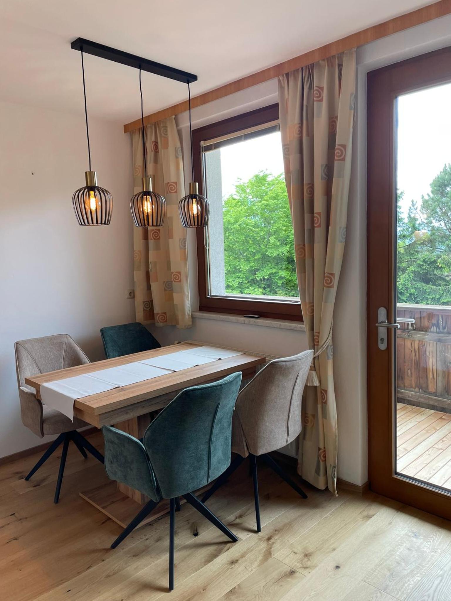 Two-Bedroom Apartment with Balcony photo 3