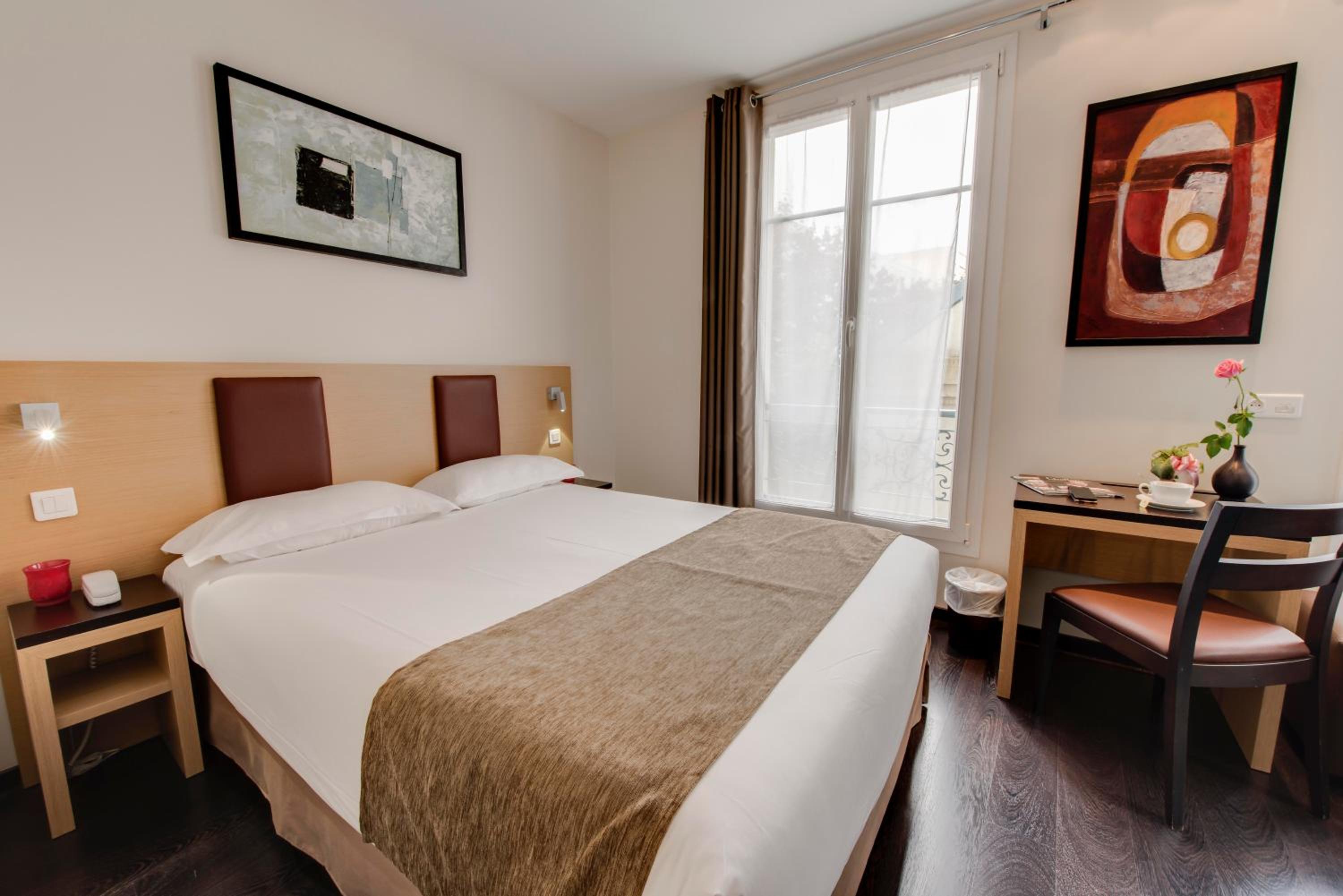 Superior Double or Twin Room thumbnail 5
