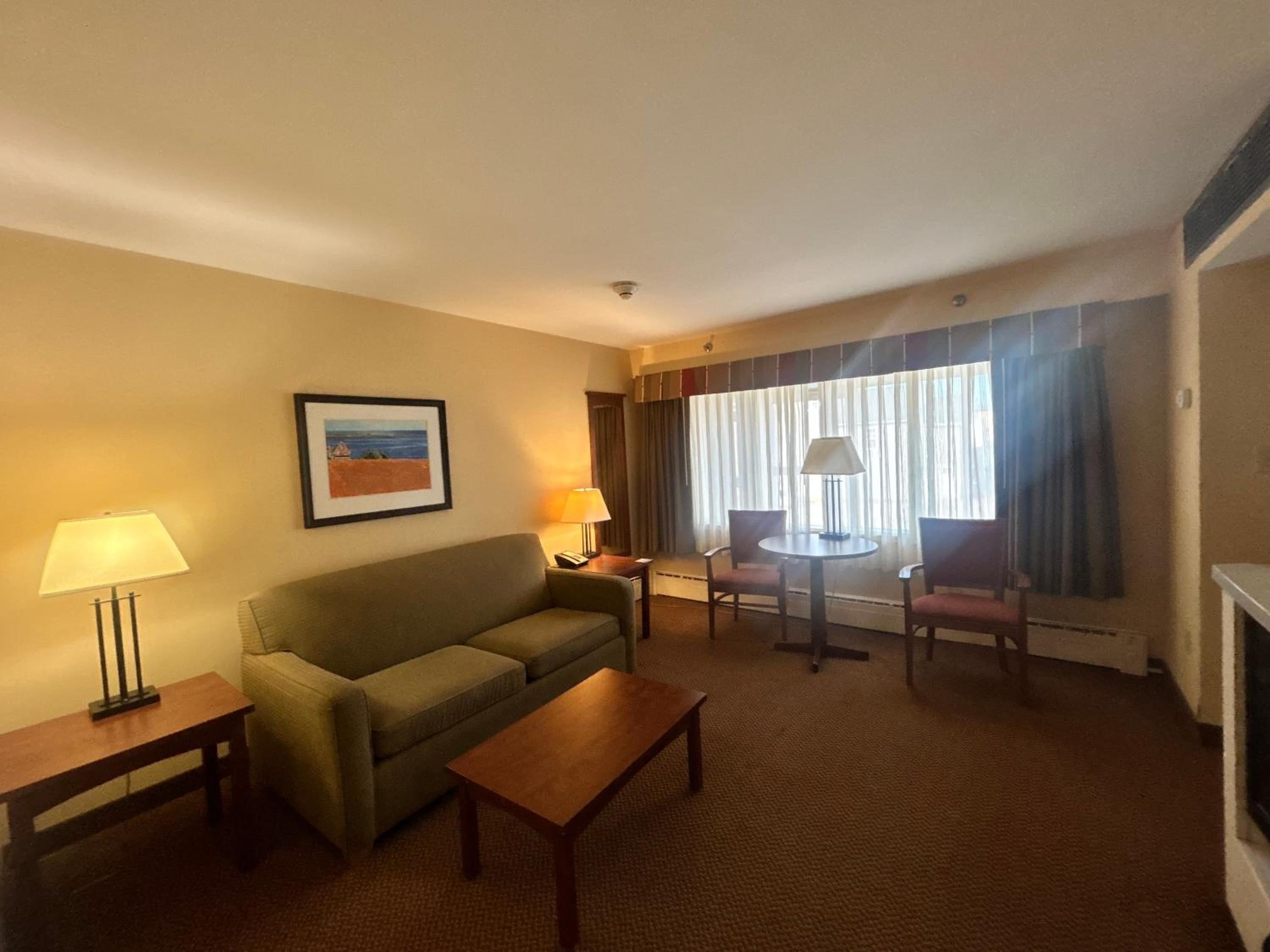 One-Bedroom Suite