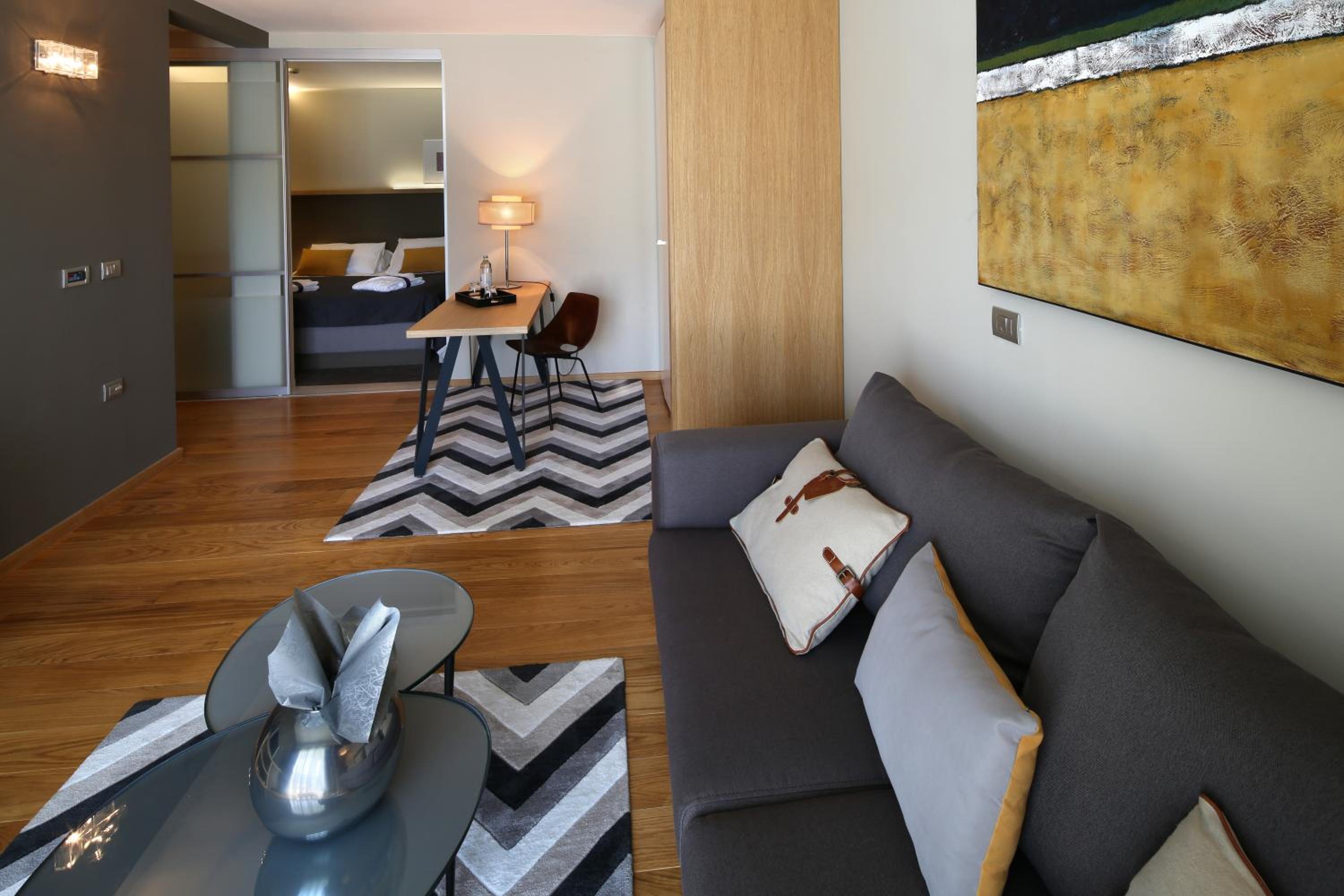 Premium Suite